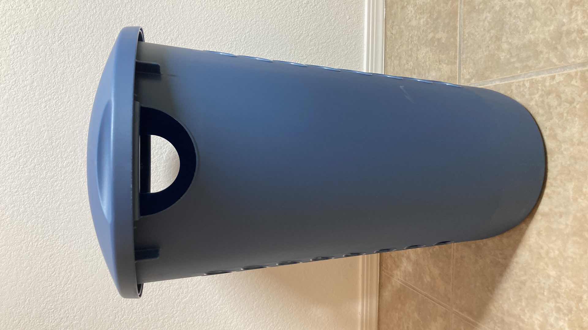 Photo 1 of STERILITE GLACIER LAUNDRY BIN W LID 20” X 14” H22”