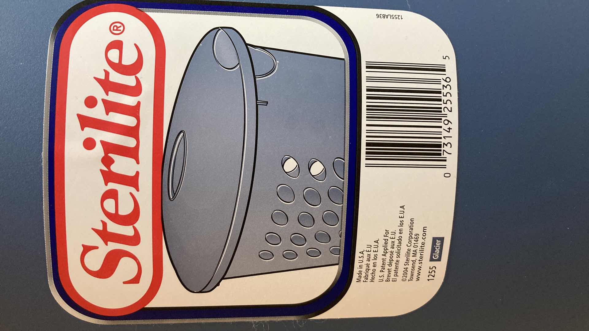 Photo 1 of STERILITE GLACIER LAUNDRY BIN W LID 20” X 14” H22”