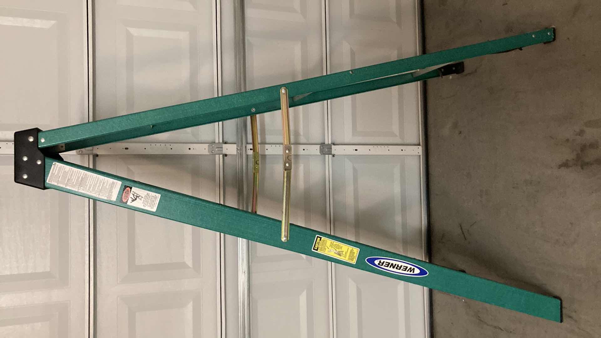 Photo 1 of WERNER 6’ LADDER 225LB CAP