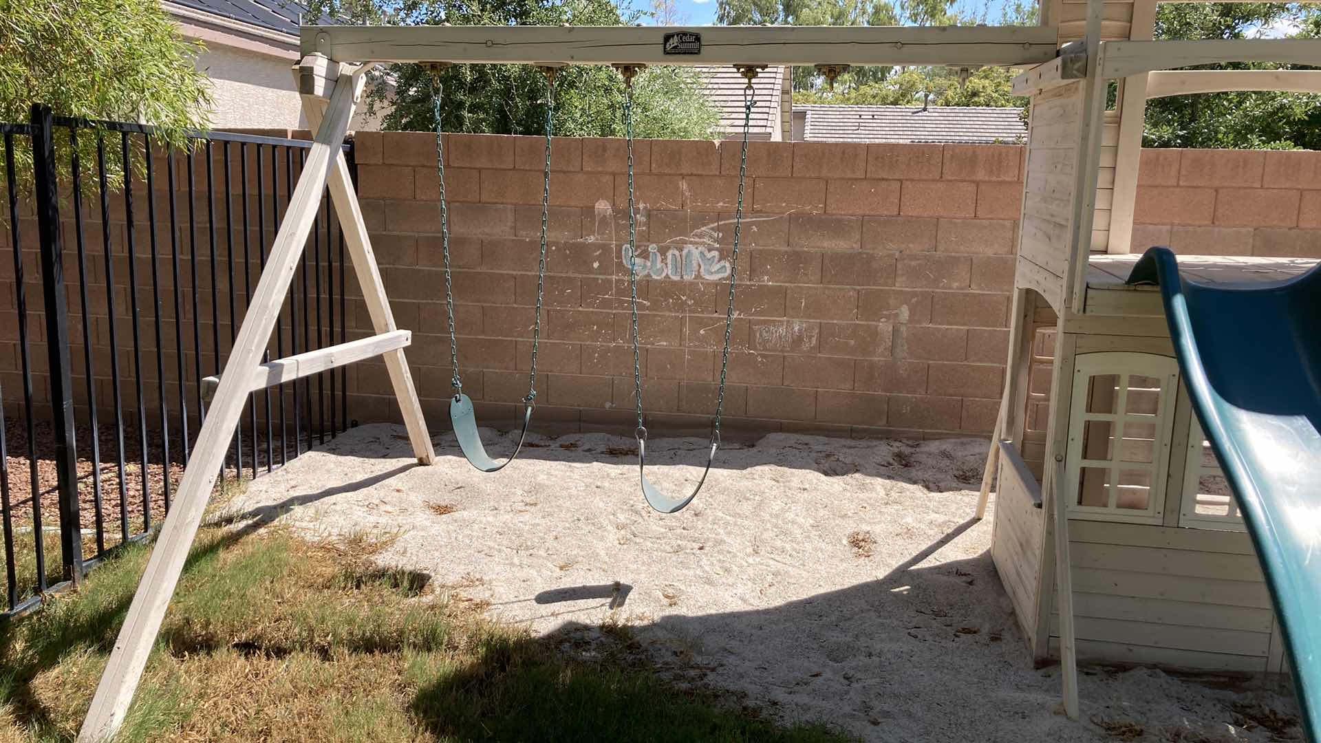 Photo 5 of CEDAR SUMMIT FORT PLAY SET 196” X 160” H125”