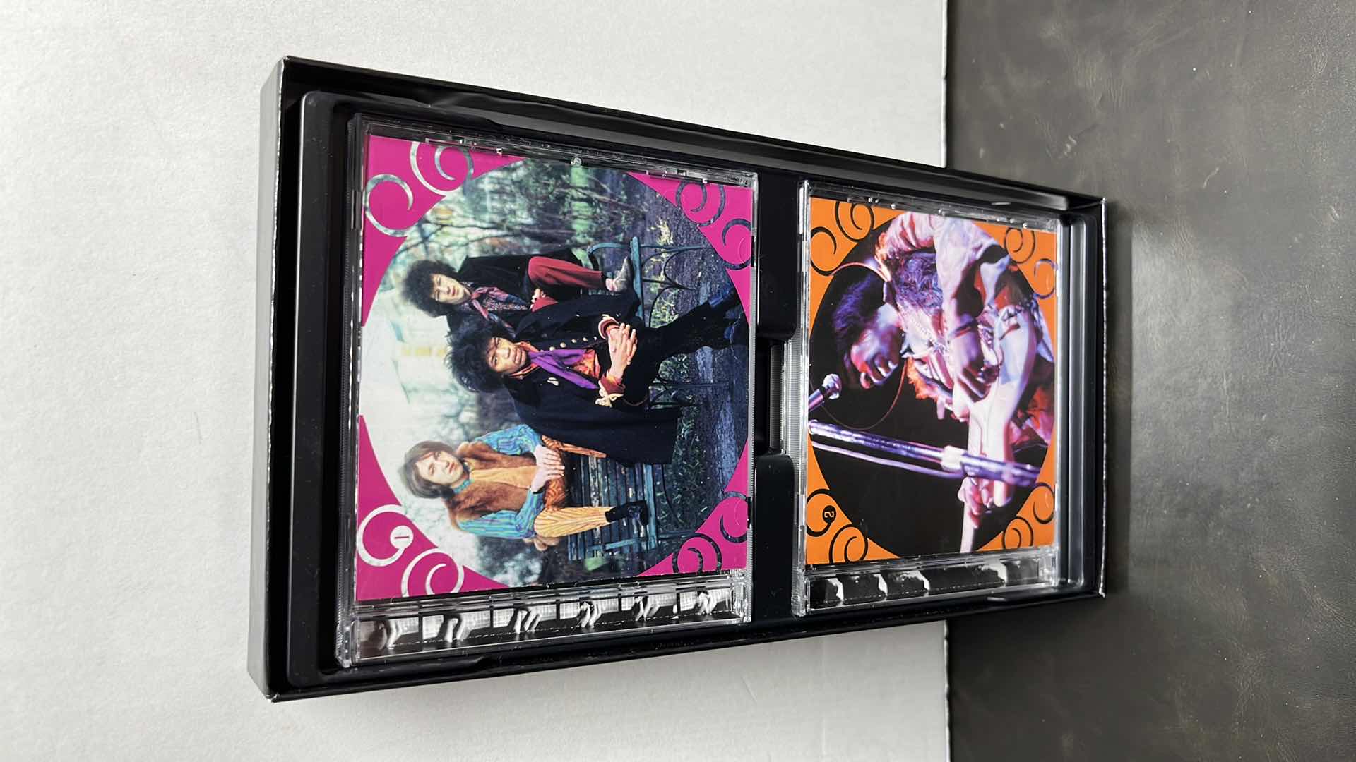Photo 8 of THE JIMI HENDRIX EXPERIENCE 4 CD BOX SET