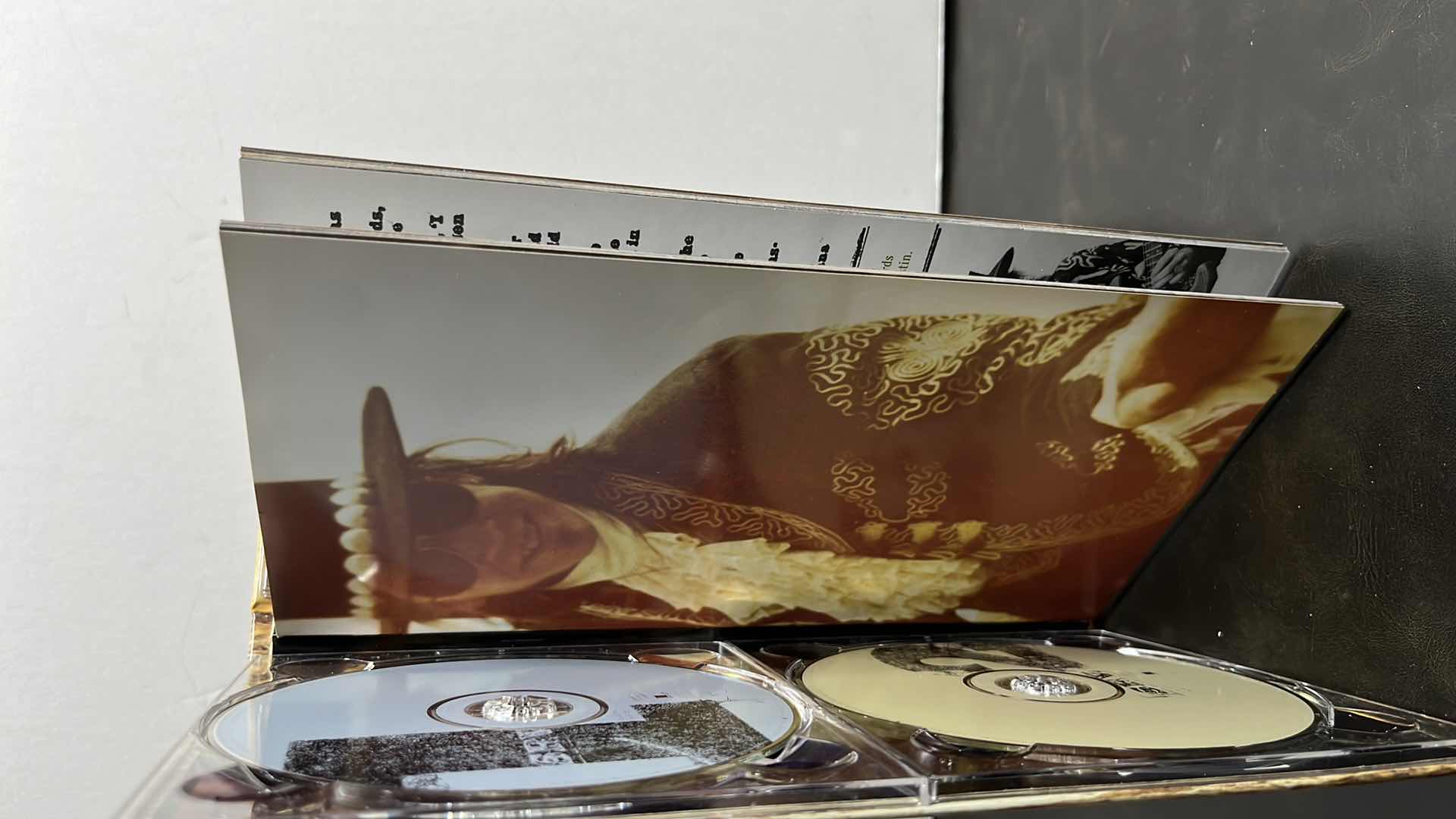 Photo 1 of STEVIE RAY VAUGHAN AND DOUBLE TROUBLE 3 CD BOX SET W DVD