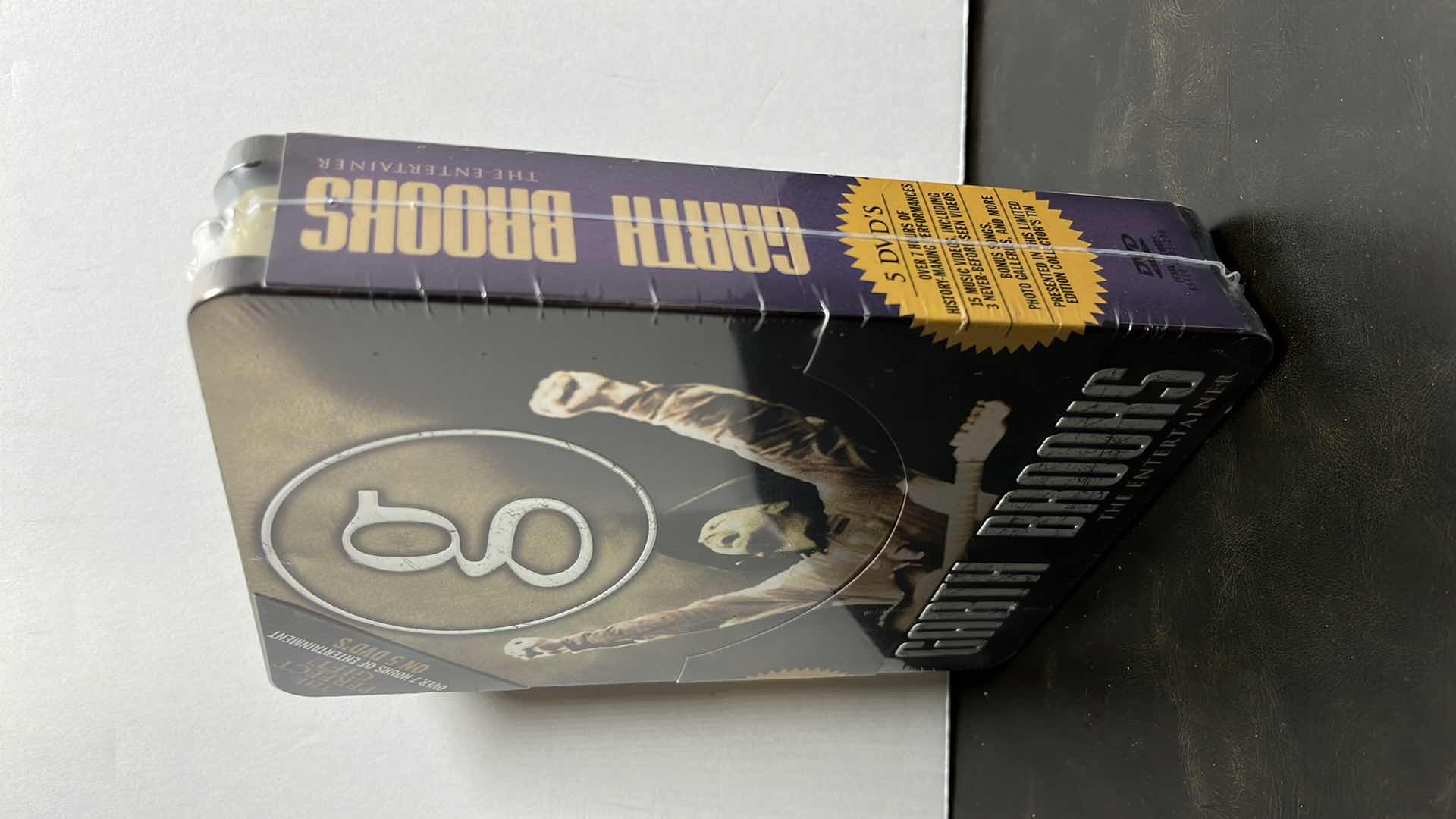 Photo 1 of NEW GARTH BROOKS THE ENTERTAINER 5 DVD BOX SET IN COLLECTORS TIN