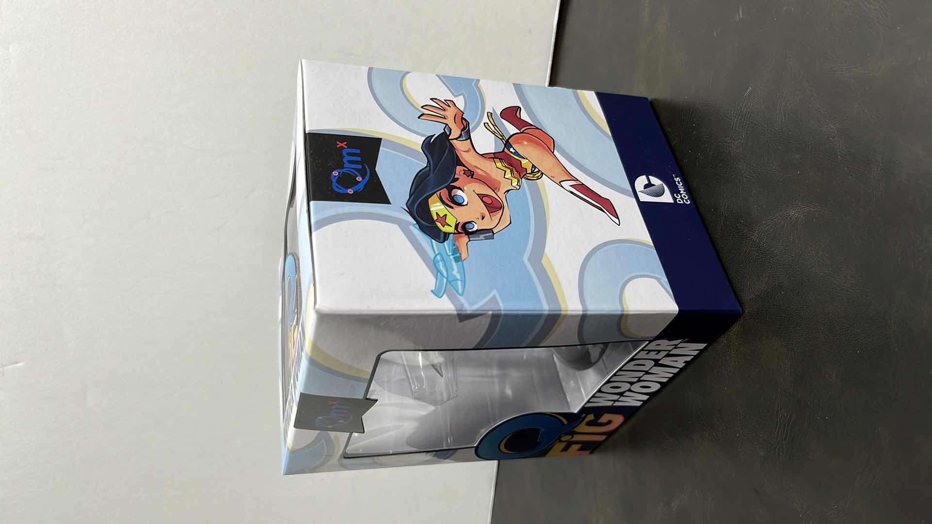 Photo 3 of NEW QMX DC COMICS WONDER WOMAN Q-FIGURE