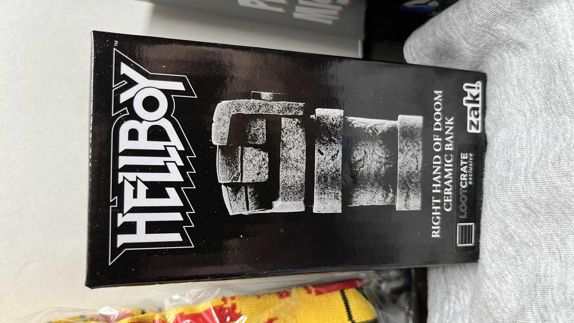 Photo 1 of LOOT CRATE BOX MXL AUGUST 2016 CRATE