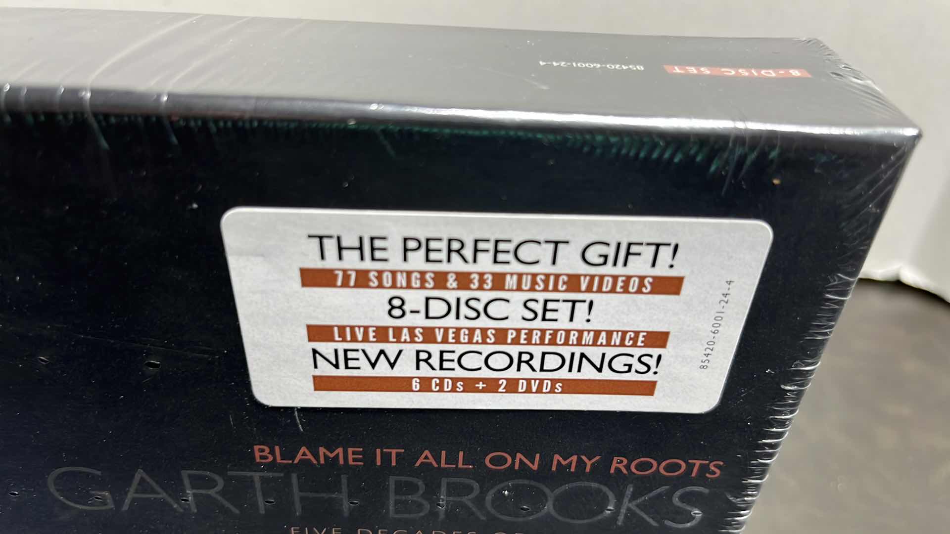Photo 1 of NEW GARTH BROOKS BLAME IT ALL ON MY ROOTS 8 DISC SET, 6 CDS & 2 DVDS