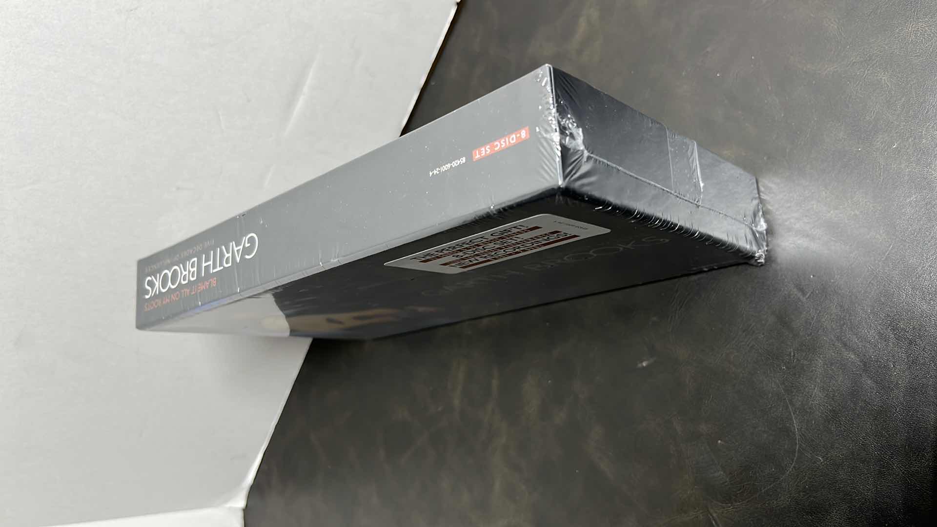 Photo 2 of NEW GARTH BROOKS BLAME IT ALL ON MY ROOTS 8 DISC SET, 6 CDS & 2 DVDS