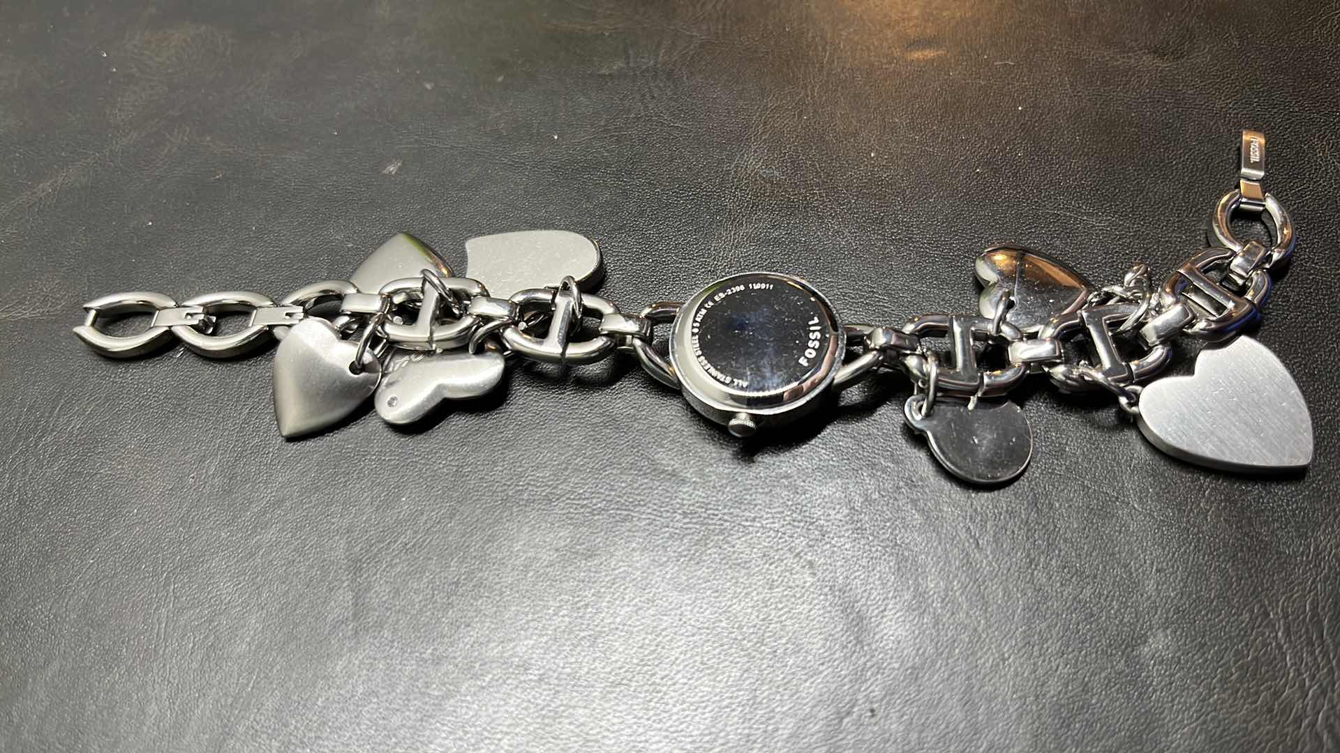 Photo 1 of WOMENS FOSSIL HEART PENDANT ACCESSORY BRACELET STYLE WATCH IN METAL TIN, MODEL ES2396