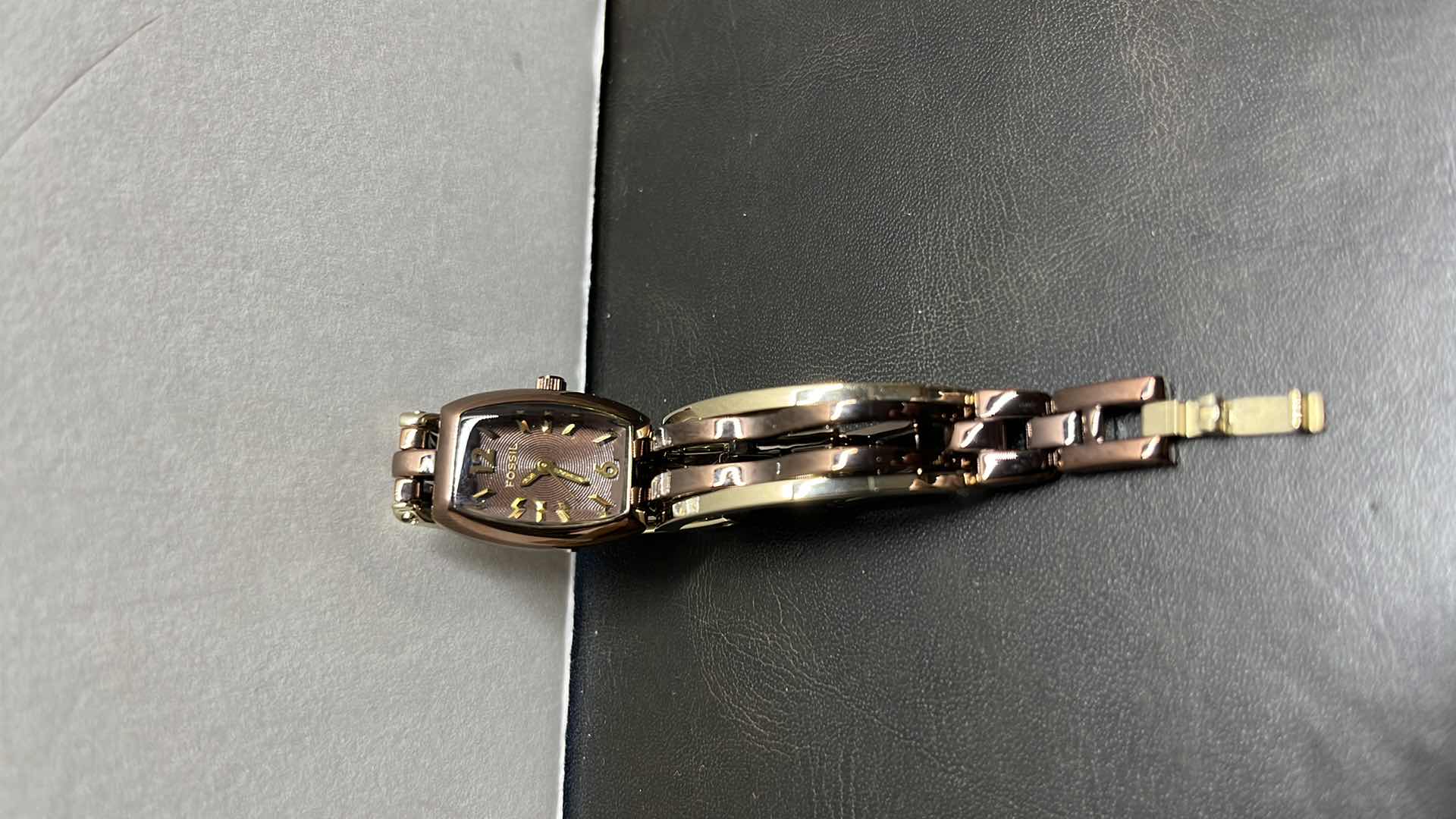 Photo 1 of WOMENS FOSSIL 2-TONE ALL STAINLESS STEEL WATCH, 50m 165FT ES-1859