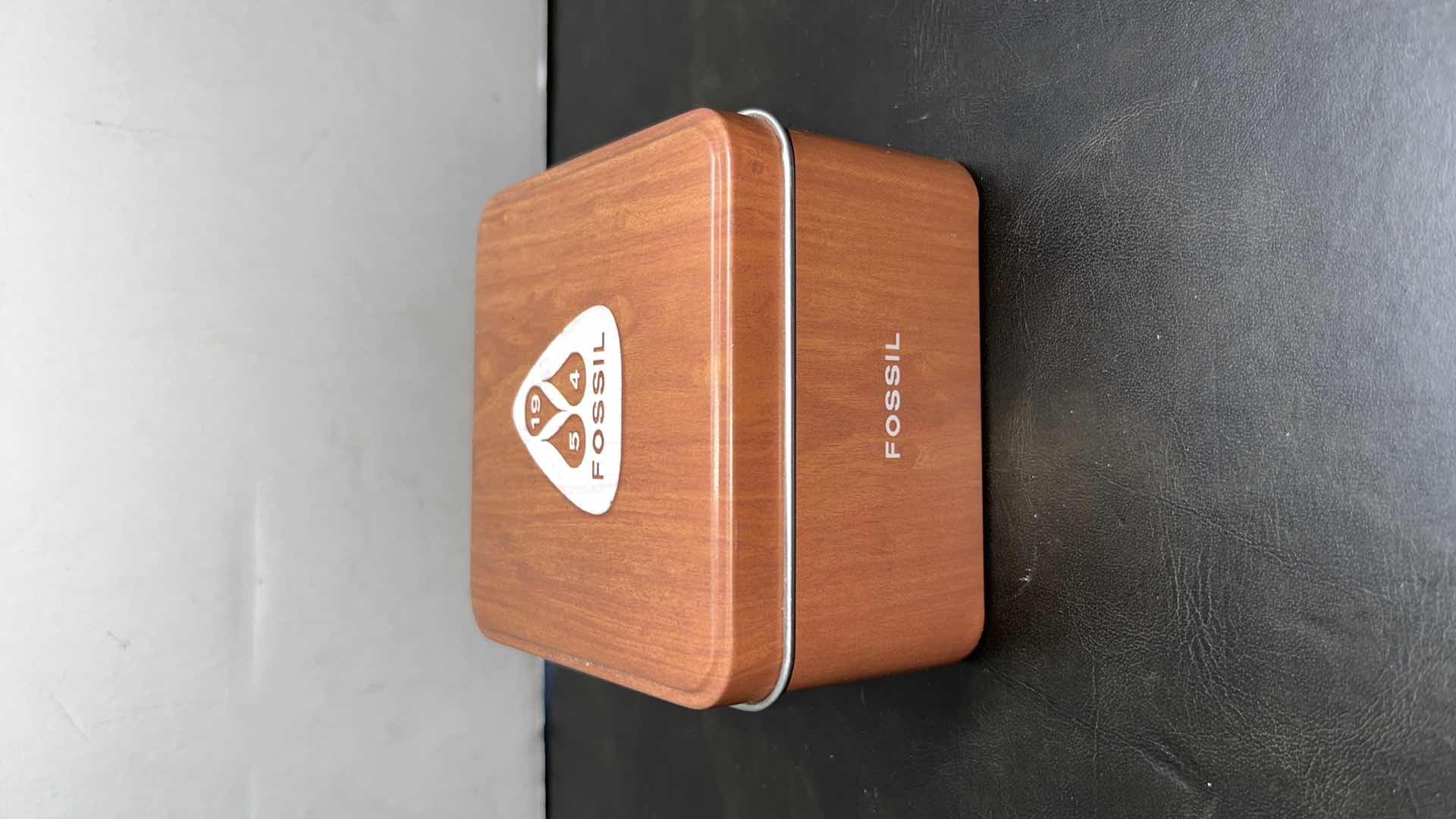 Photo 1 of WOMENS FOSSIL 2-TONE ALL STAINLESS STEEL WATCH, 50m 165FT ES-1859