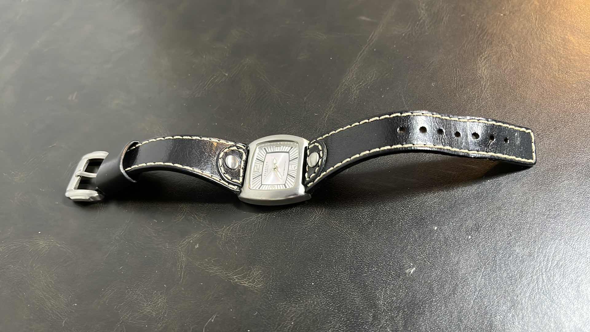 Photo 1 of WOMENS KENNETH COLE REACTION WATER RESISTANT ANALOG WATCH W GENUINE LEATHER STRAP IN CASE, MODEL F98-03-RK2078