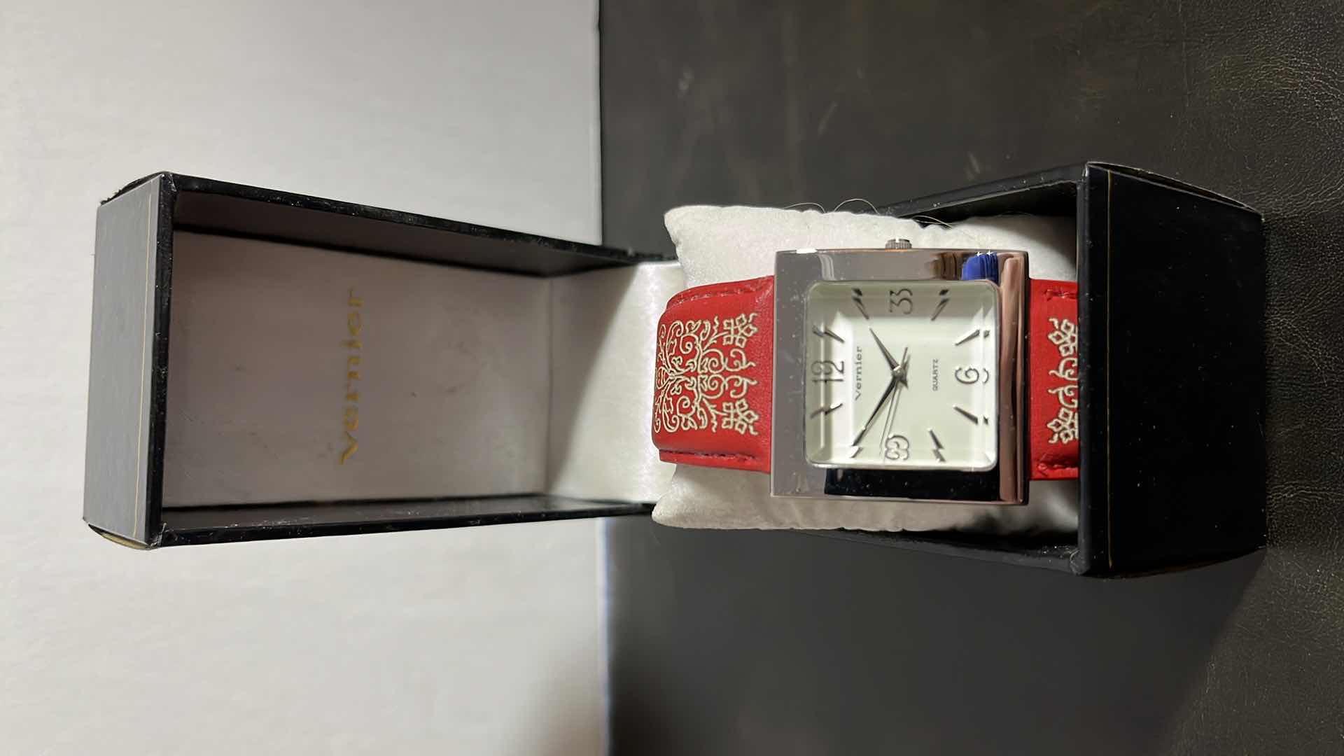 Photo 1 of WOMENS VERNIER BY 7 WEST BANGLE STYLE WATCH W BEVELED CRYSTAL & GENUINE LEATHER BANGLE STRAP, STYLE #50020