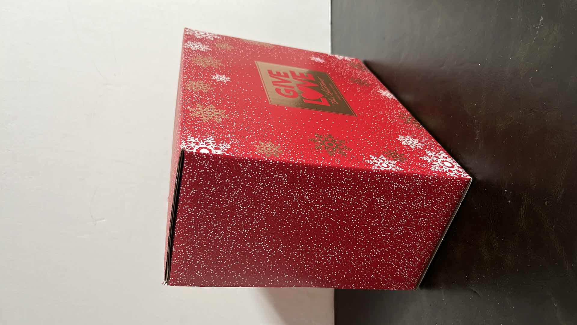 Photo 1 of NEW BATH & BODY WORKS GIVE LOVE THIS CHRISTMAS GIFT BOX