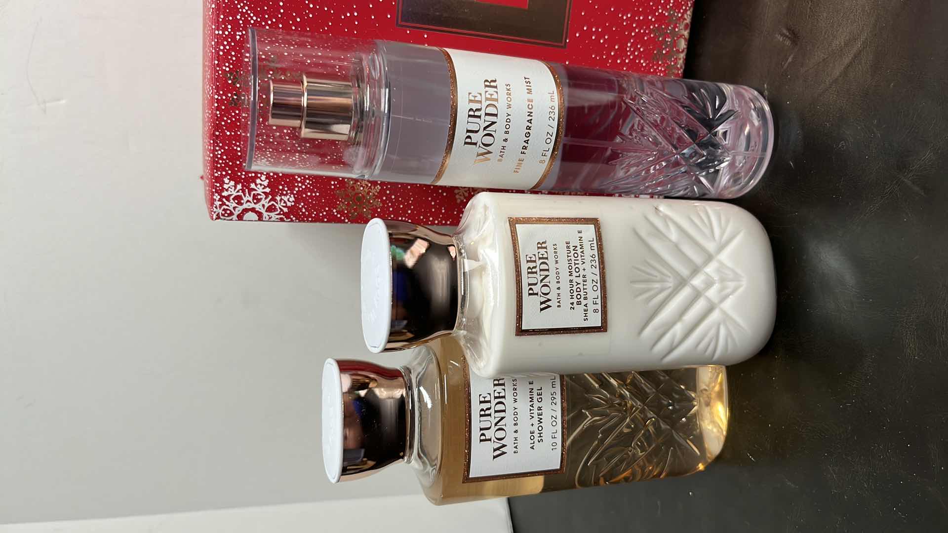 Photo 1 of NEW BATH & BODY WORKS GIVE LOVE THIS CHRISTMAS GIFT BOX