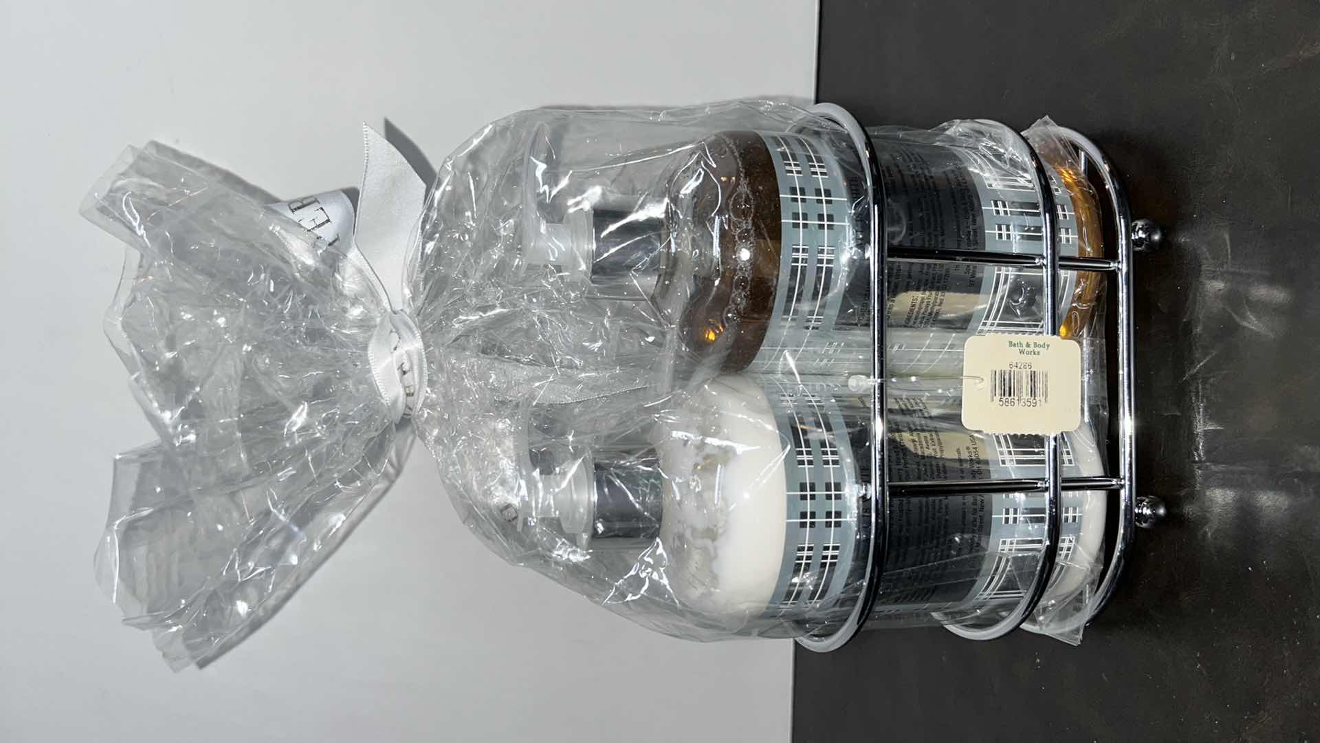 Photo 1 of NEW BATH & BODY WORKS THE PERFECT CHRISTMAS BATHROOM SET, FROSTED CRANBERRY PUMP HAND SOAP & PUMP HAND/BODY LOTION SET W CHROME HOLDER