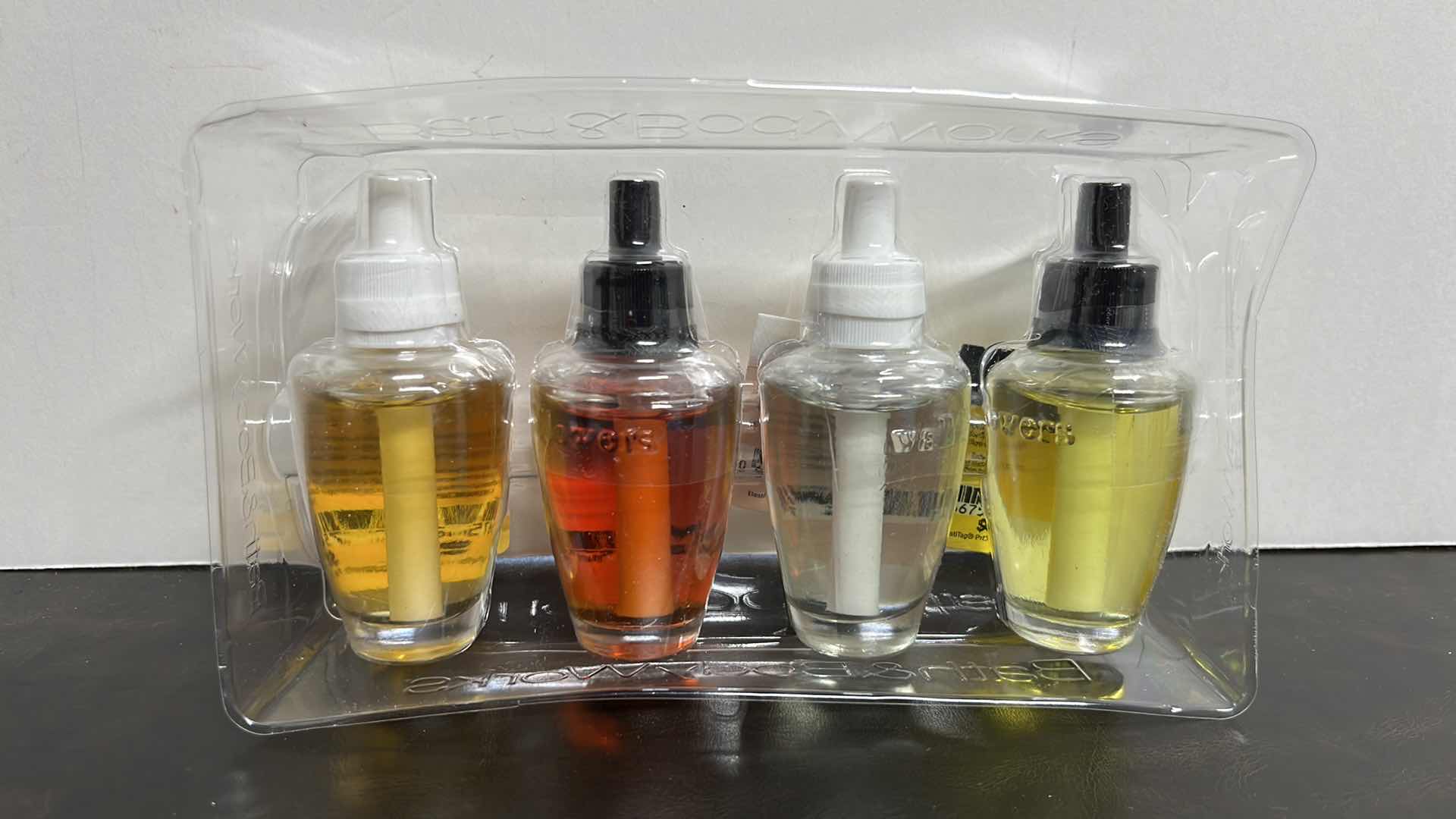 Photo 1 of NEW BATH & BODY WORKS WALLFLOWERS HOME FRAGRANCE REFILL (PACK OF 4)