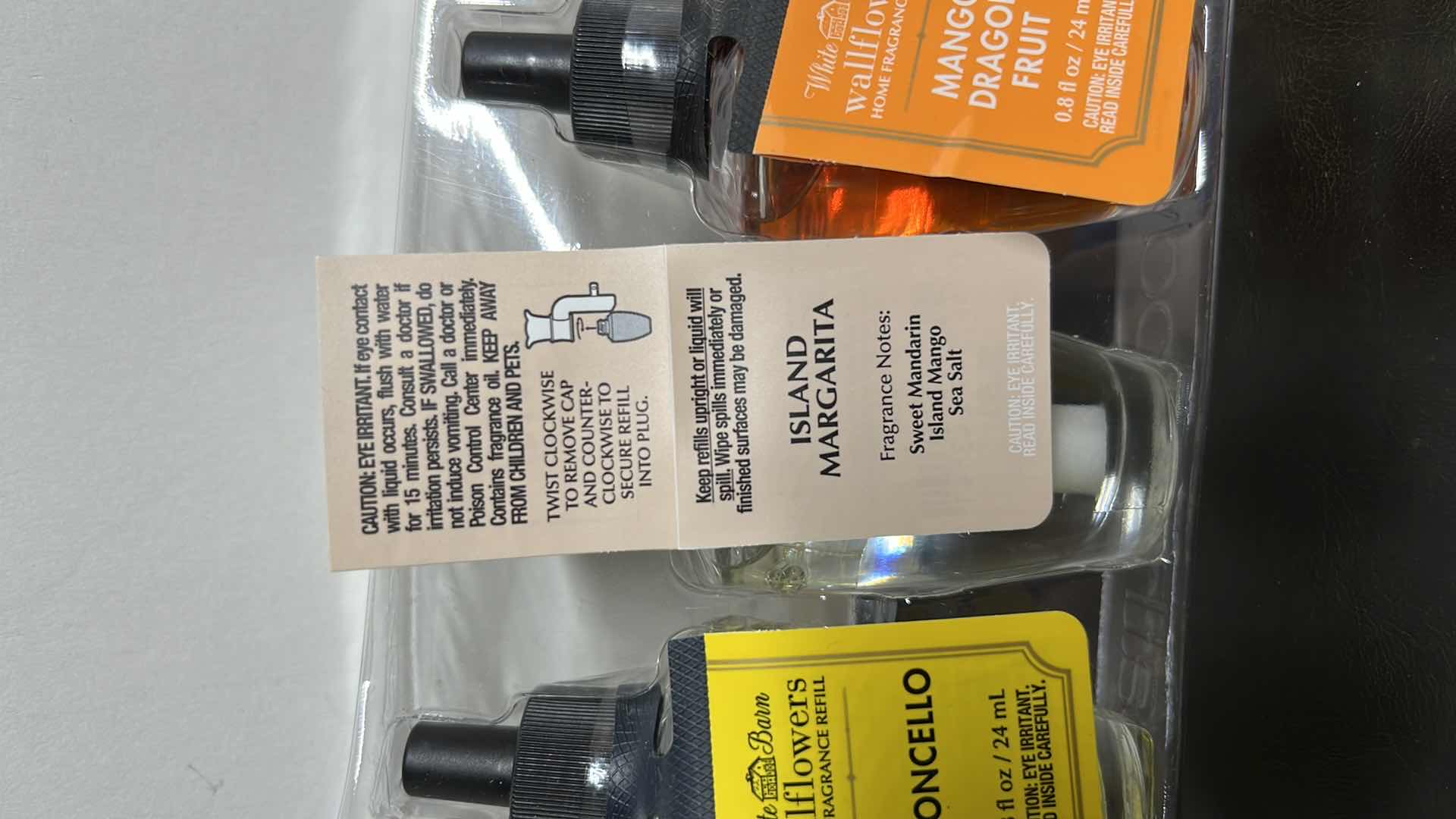 Photo 1 of NEW BATH & BODY WORKS WALLFLOWERS HOME FRAGRANCE REFILL (PACK OF 4)