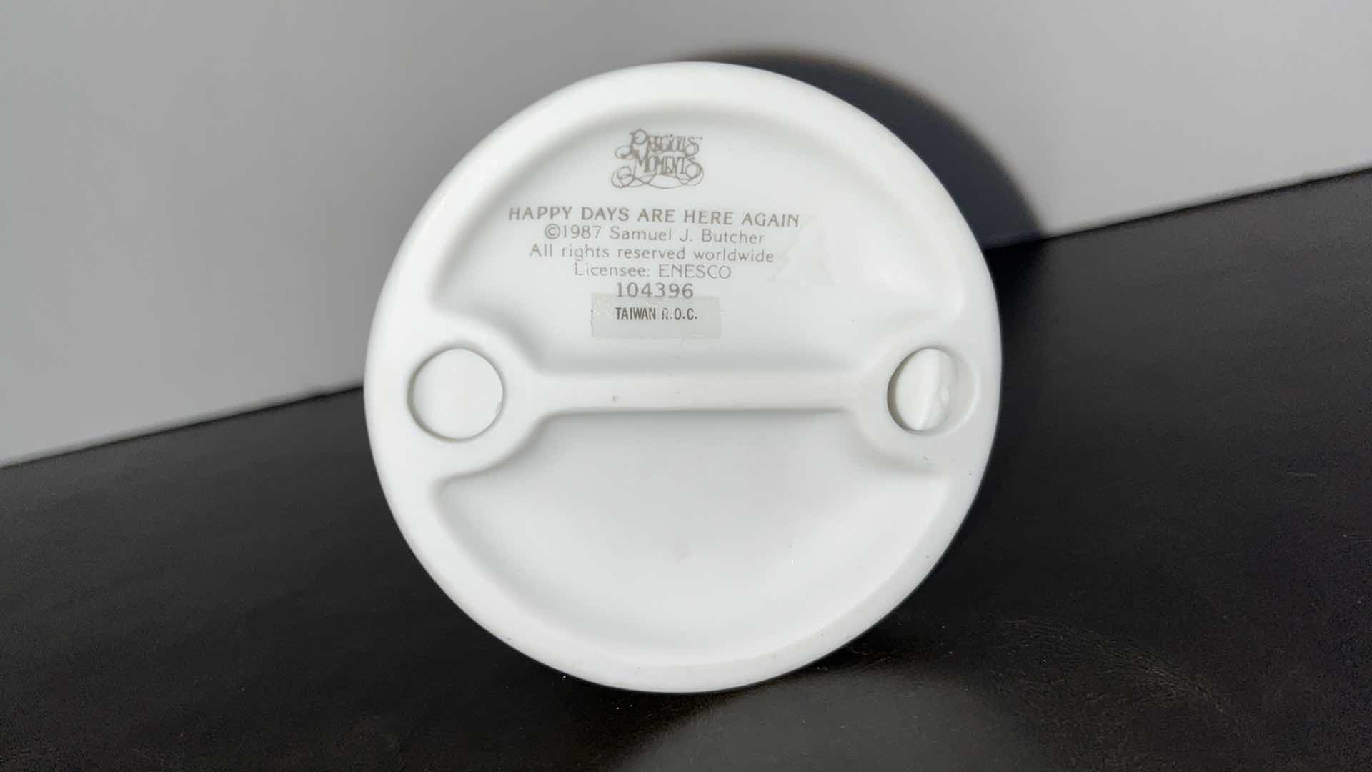 Photo 1 of VINTAGE PRECIOUS MOMENTS “HAPPY DAYS ARE HERE AGAIN” CERAMIC FIGURES 5.75”, #104396