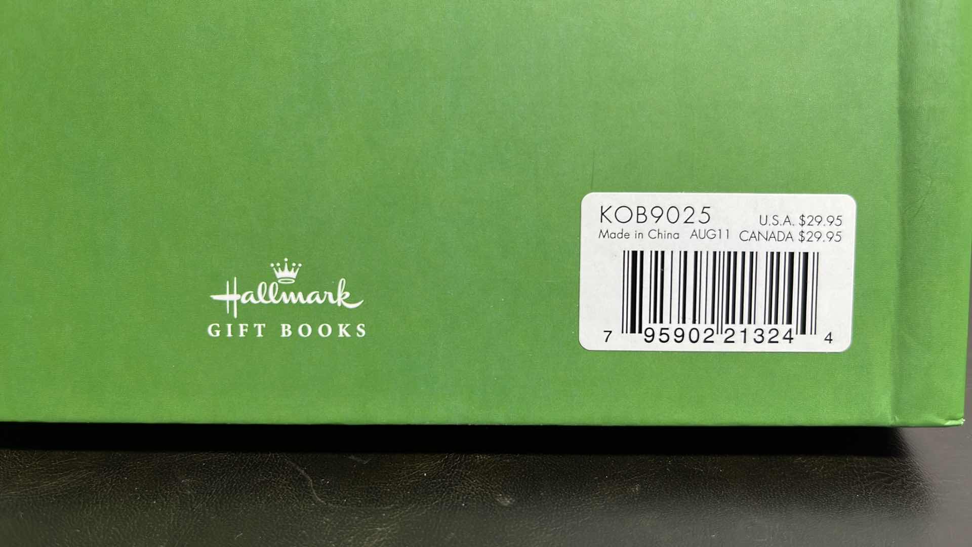 Photo 1 of NEW HALLMARK GIFT BOOKS RECORDABLE STORYBOOK “A CHARLIE BROWN CHRISTMAS”