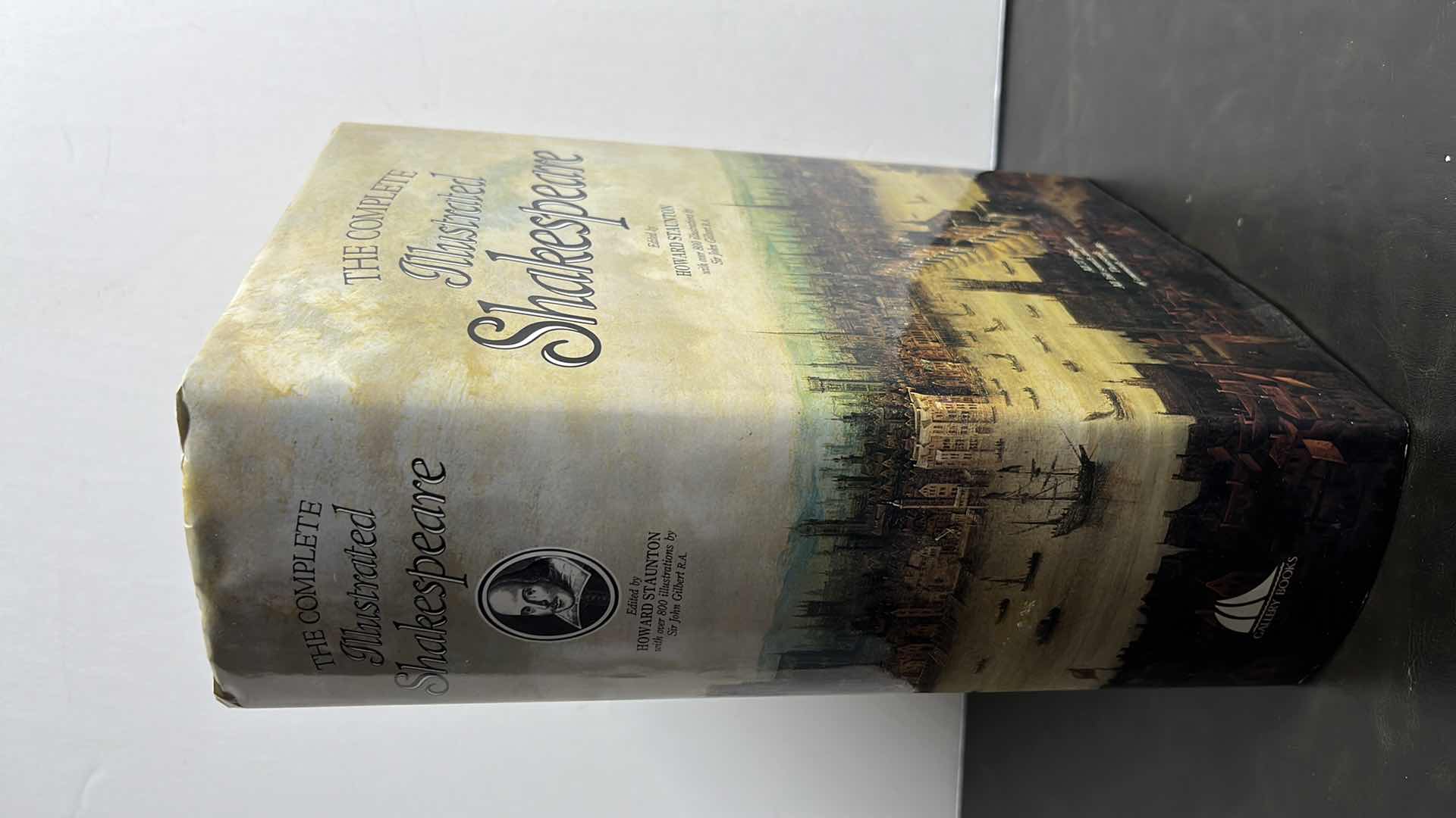 Photo 1 of THE COMPLETE ILLUSTRATED SHAKESPEARE HARDBACK BOOK  EDITED BY HOWARD STAUNTON