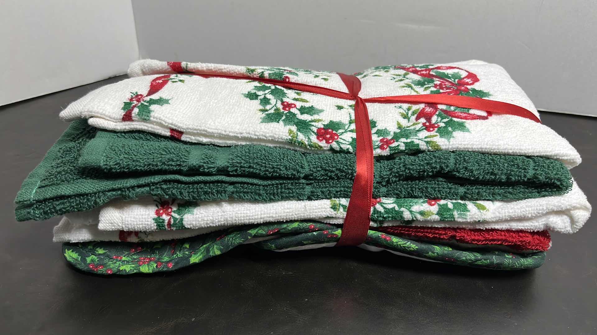 Photo 1 of VARIOUS CHRISTMAS ITEMS