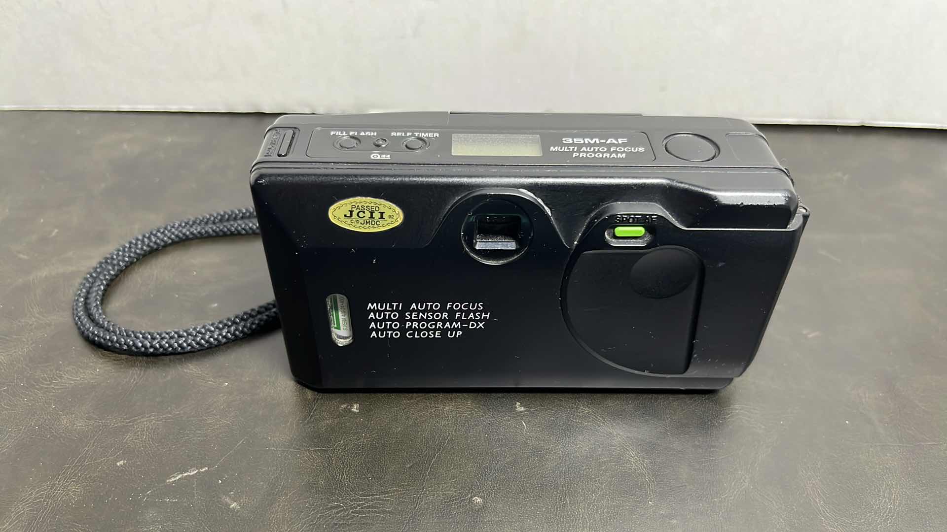 Photo 1 of VINTAGE CHINON 35M AF MULTI AUTO FOCUS SYSTEM, 35MM FILM POINT & SHOOT CAMERA W CASE