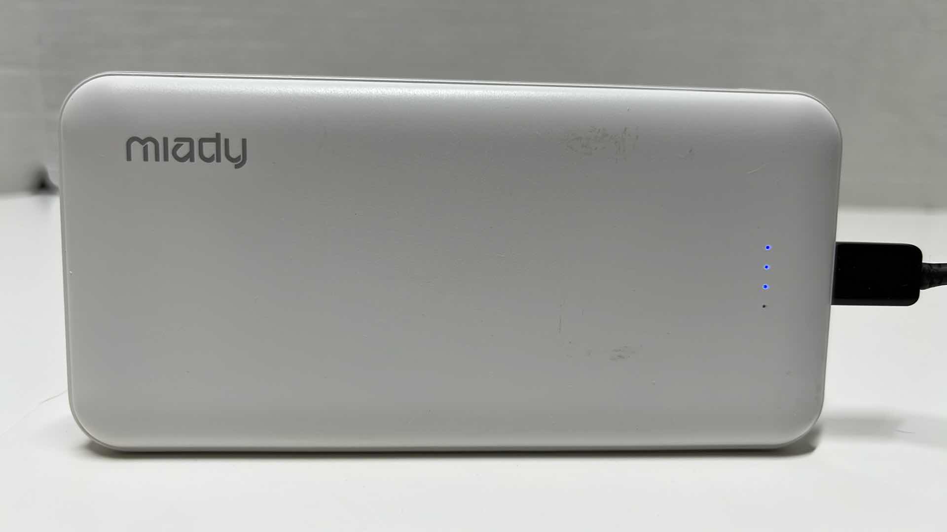 Photo 1 of MIADY 10000mAh DUAL USB PORTABLE CHARGER FAST CHARGING POWER BANK W USB TYPE C CORD, MODEL AS-TPB21