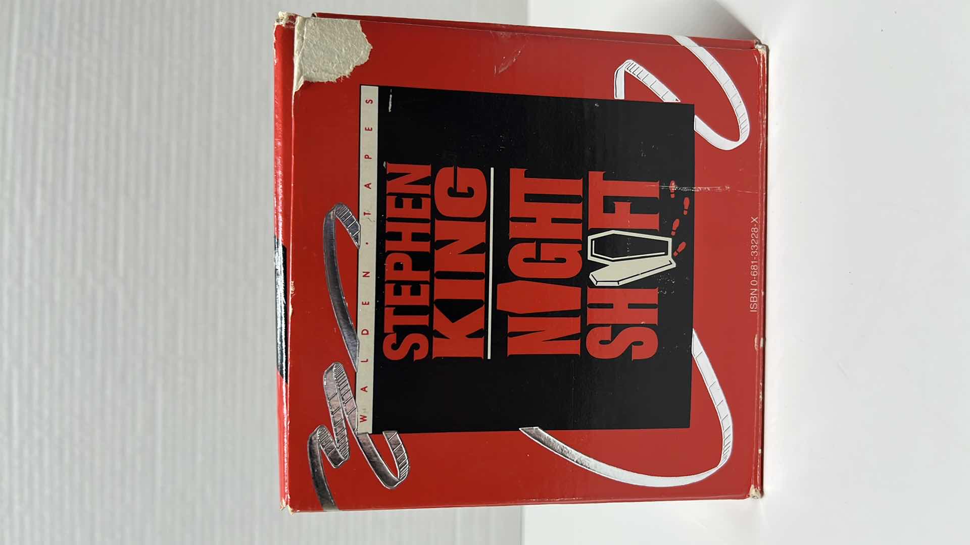 Photo 1 of WALDEN TAPES STEPHEN KING NIGHT SHIFT 6 AUDIO CASSETTE GIFT SET IN ORIGINAL PACKAGING, FOREWARD BY JOHN D MACDONALD, 6 FULL HOURS OF TERROR