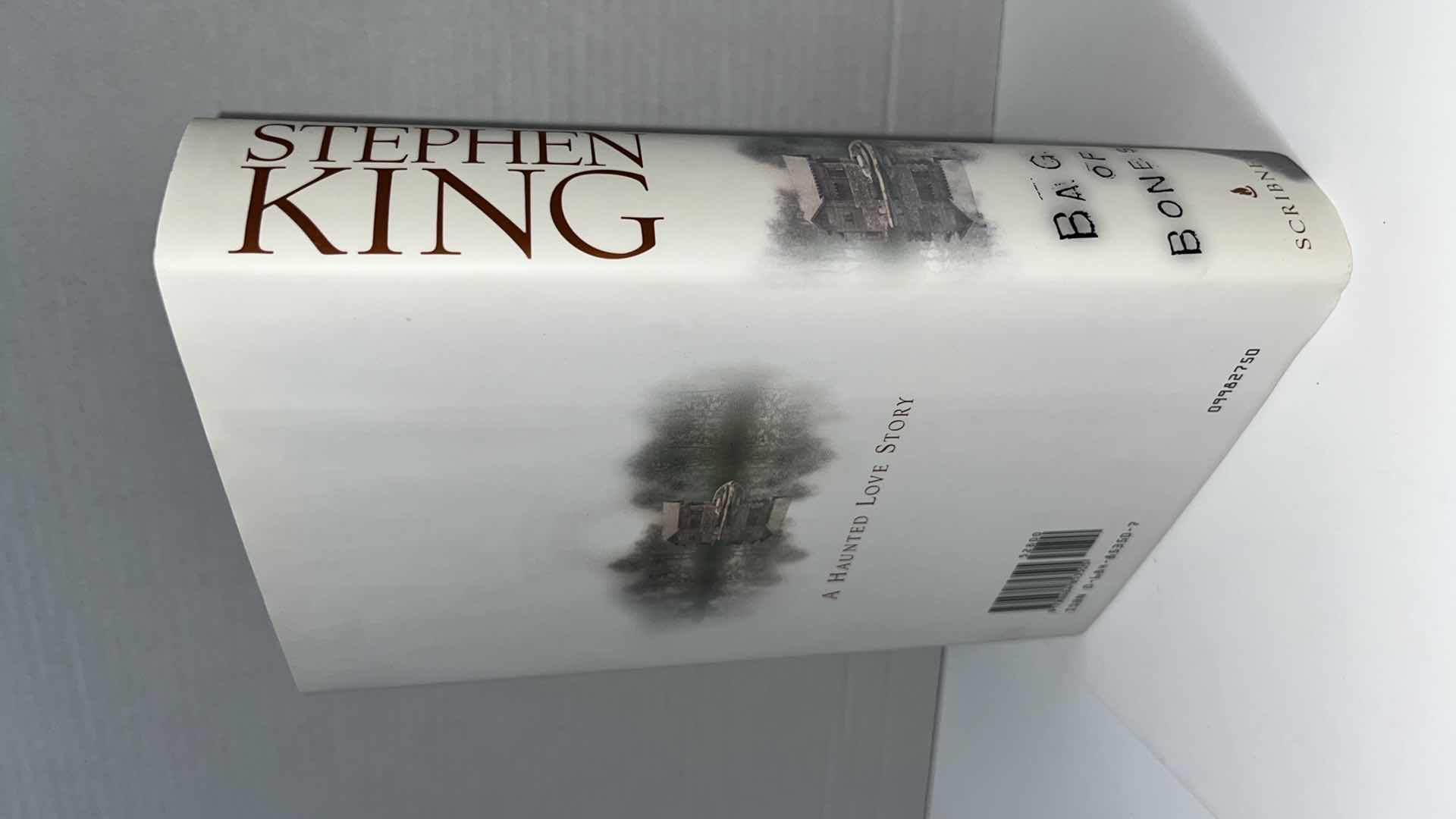 Photo 1 of BAG OF BONES, A NOVEL BY STEPHEN KING, FIRST EDITION FIRST PRINTING HARDCOVER BOOK (1998)