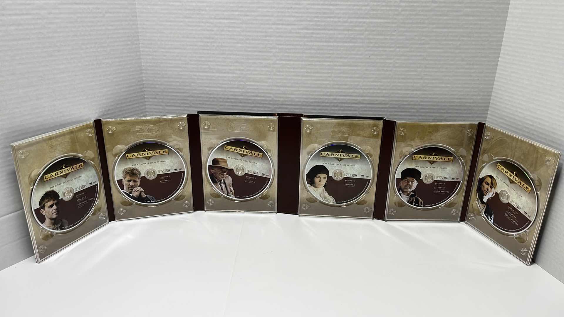 Photo 6 of CARNIVALE THE COMPLETE FIRST & SECOND SEASON 6 DISC DVD SETS (2)