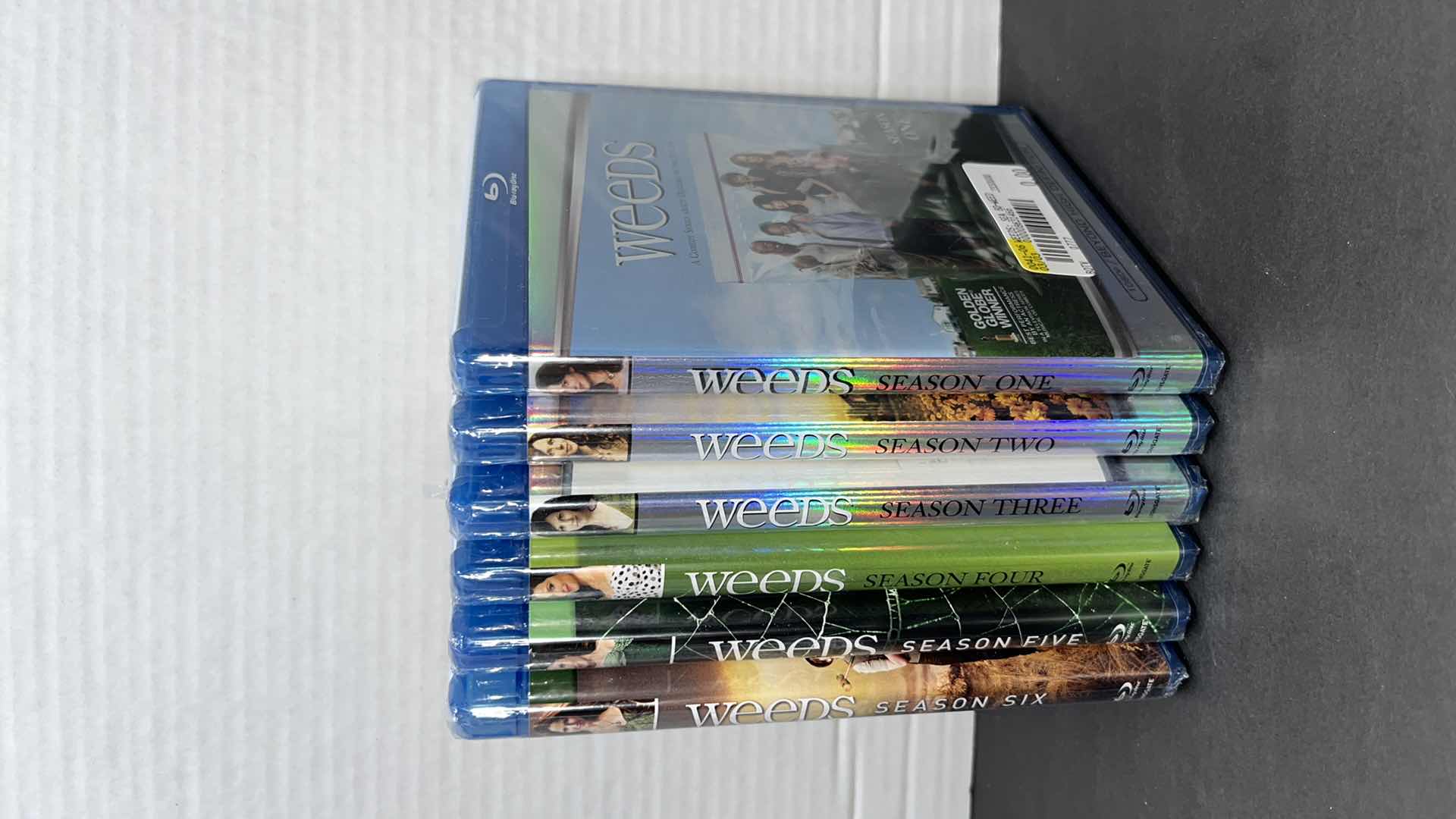 Photo 1 of NEW WEEDS SEASONS 1-6 BLU RAY DISC SETS (6)