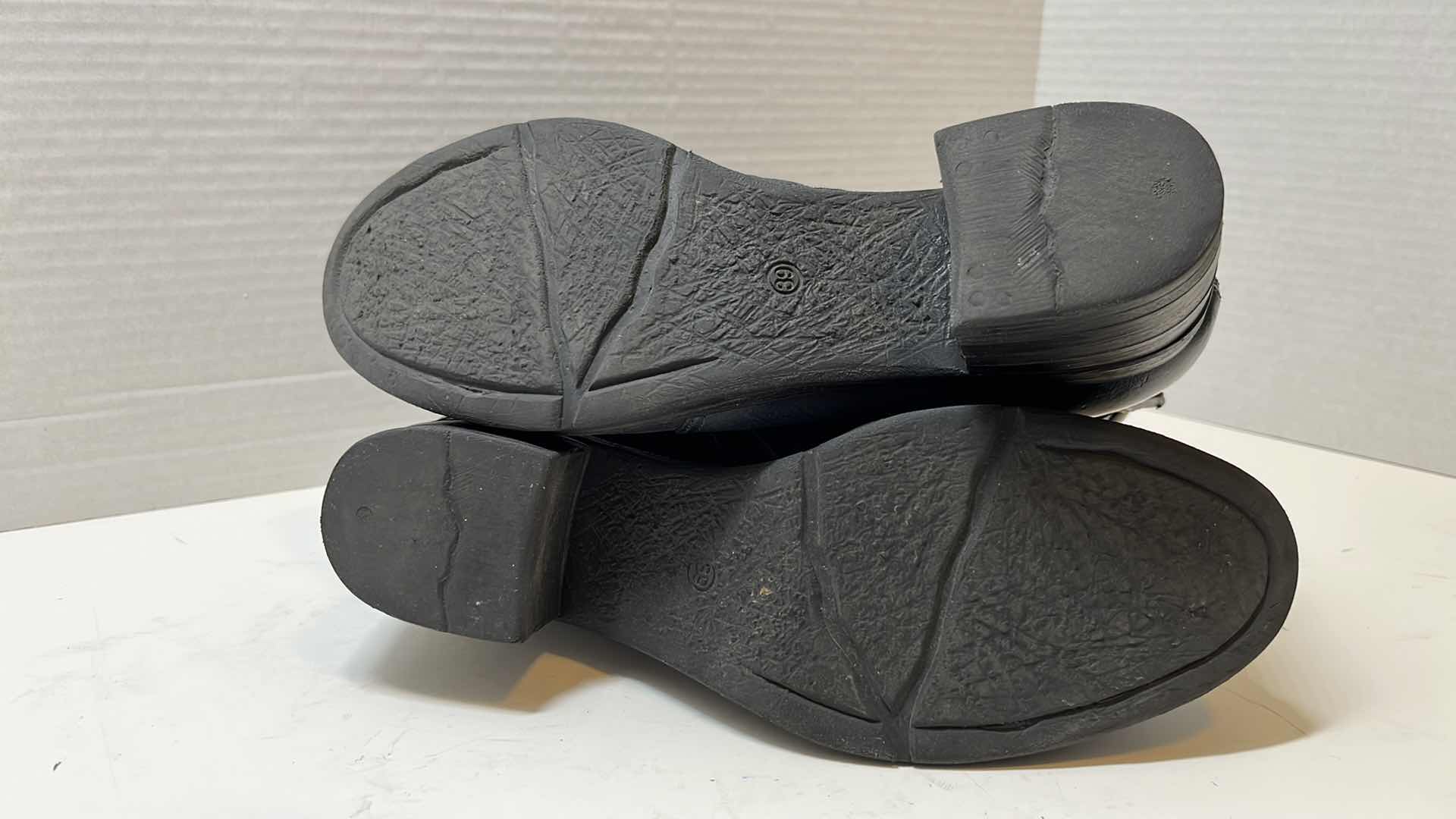 Photo 8 of MIZ MOOZ MIDNIGHT STONEY LEATHER ANKLE BOOT (WOMENS SIZE 39/8.5)