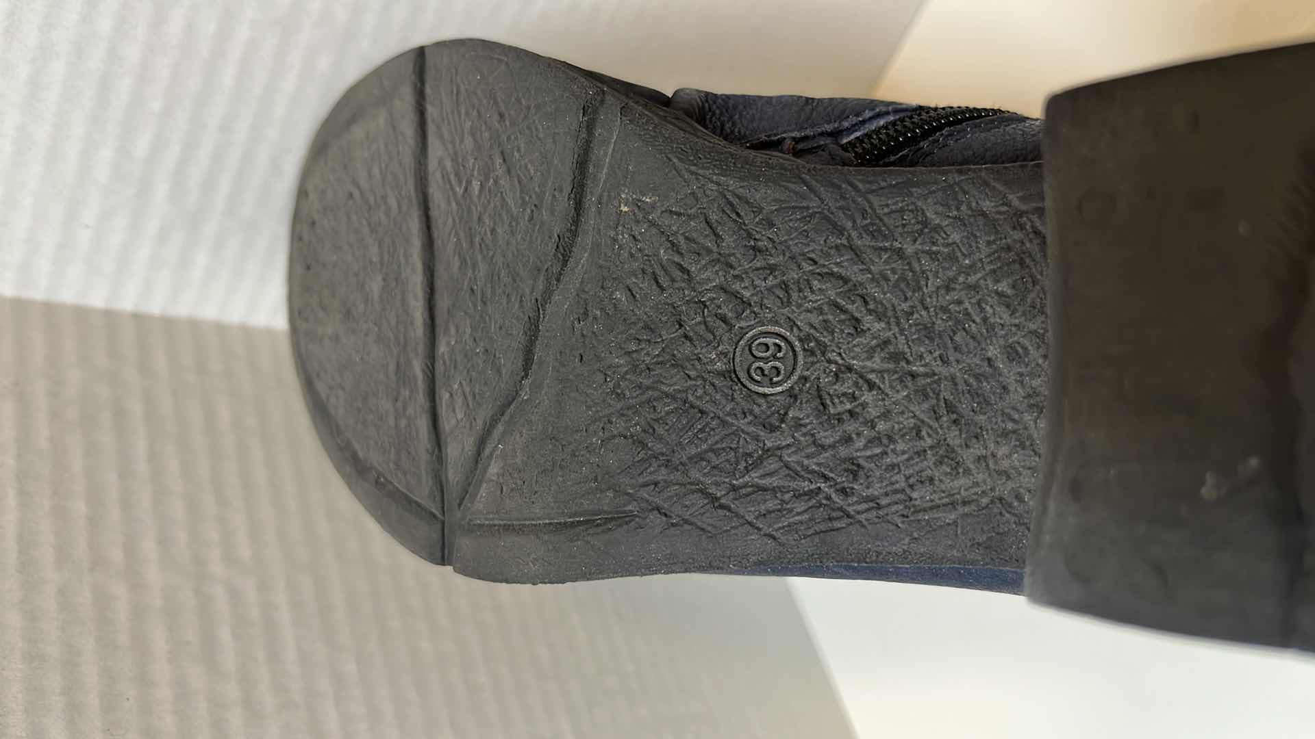 Photo 6 of MIZ MOOZ MIDNIGHT STONEY LEATHER ANKLE BOOT (WOMENS SIZE 39/8.5)