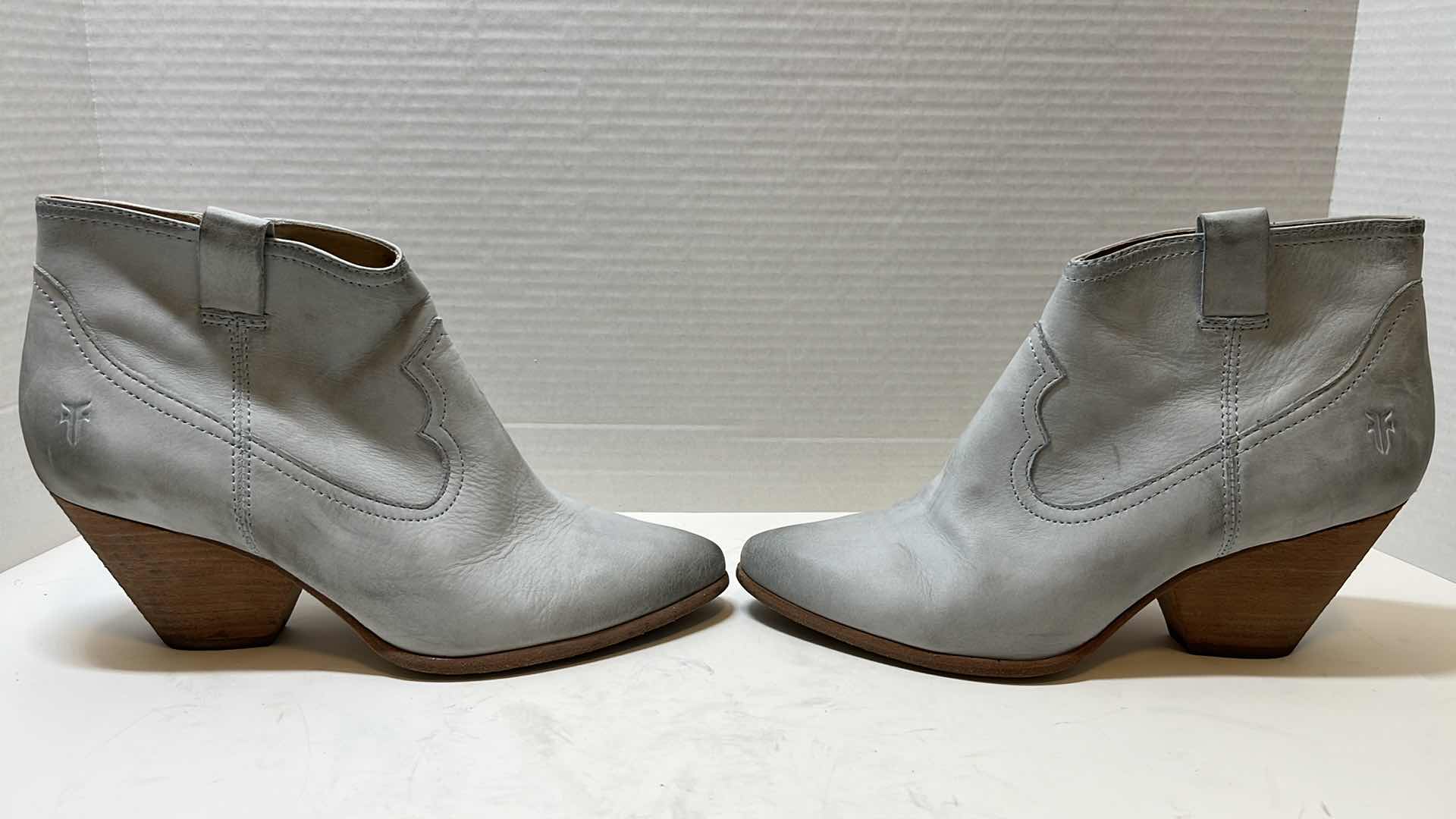 Photo 1 of FRYE REINA ANKLE BOOTIES, LIGHT GREY (WOMENS SIZE 9)