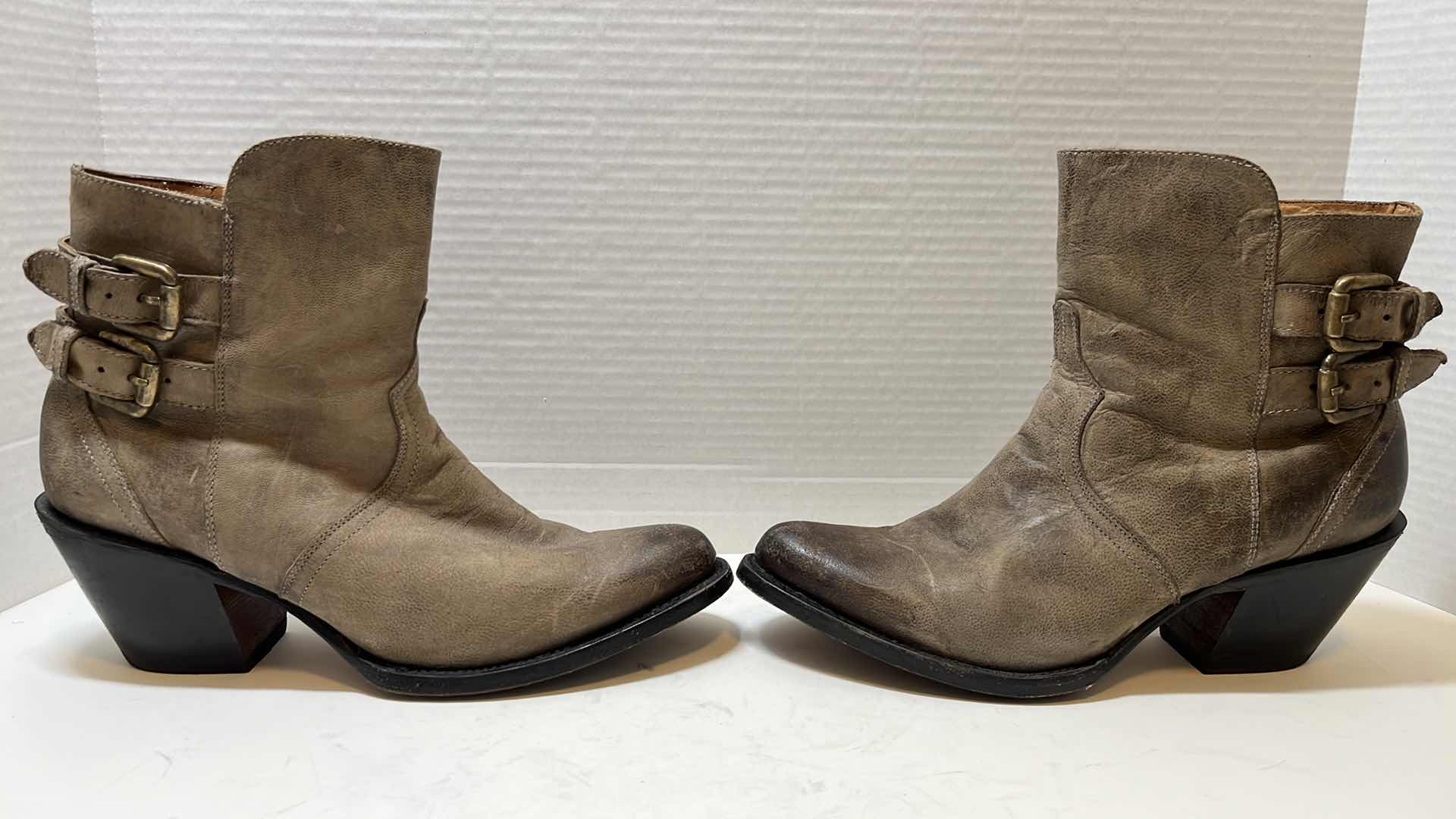 Photo 1 of LUCCHESE BOOTMAKER CATALINA ROUND TOE ANKLE BOOT, BROWN (WOMENS SIZE 8.5)