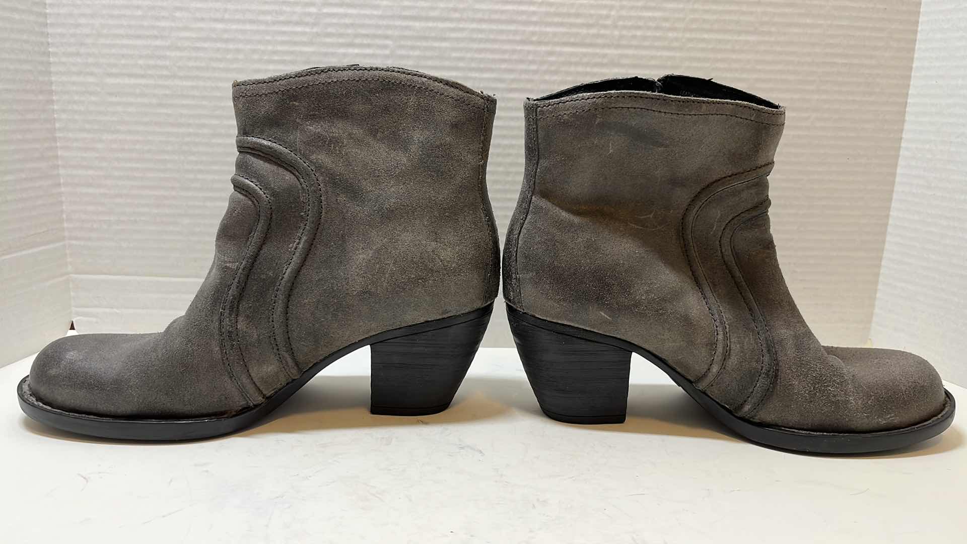 Photo 2 of BORN ABBY ZIP UP ANKLE BOOT, GREY DISTRESSED (WOMENS SIZE 9)