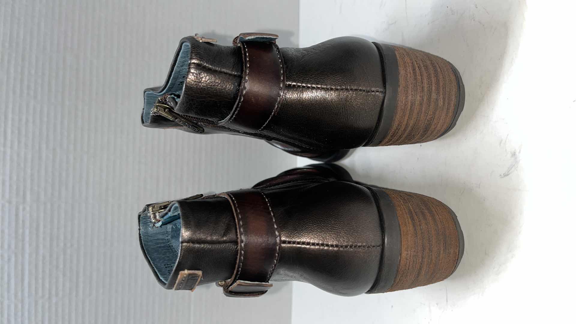 Photo 1 of  PIKOLINOS LE MANS SLOUCH STACKED HEEL LEATHER ANKLE BOOT, METALLIC/BROWN (WOMENS SIZE 39)