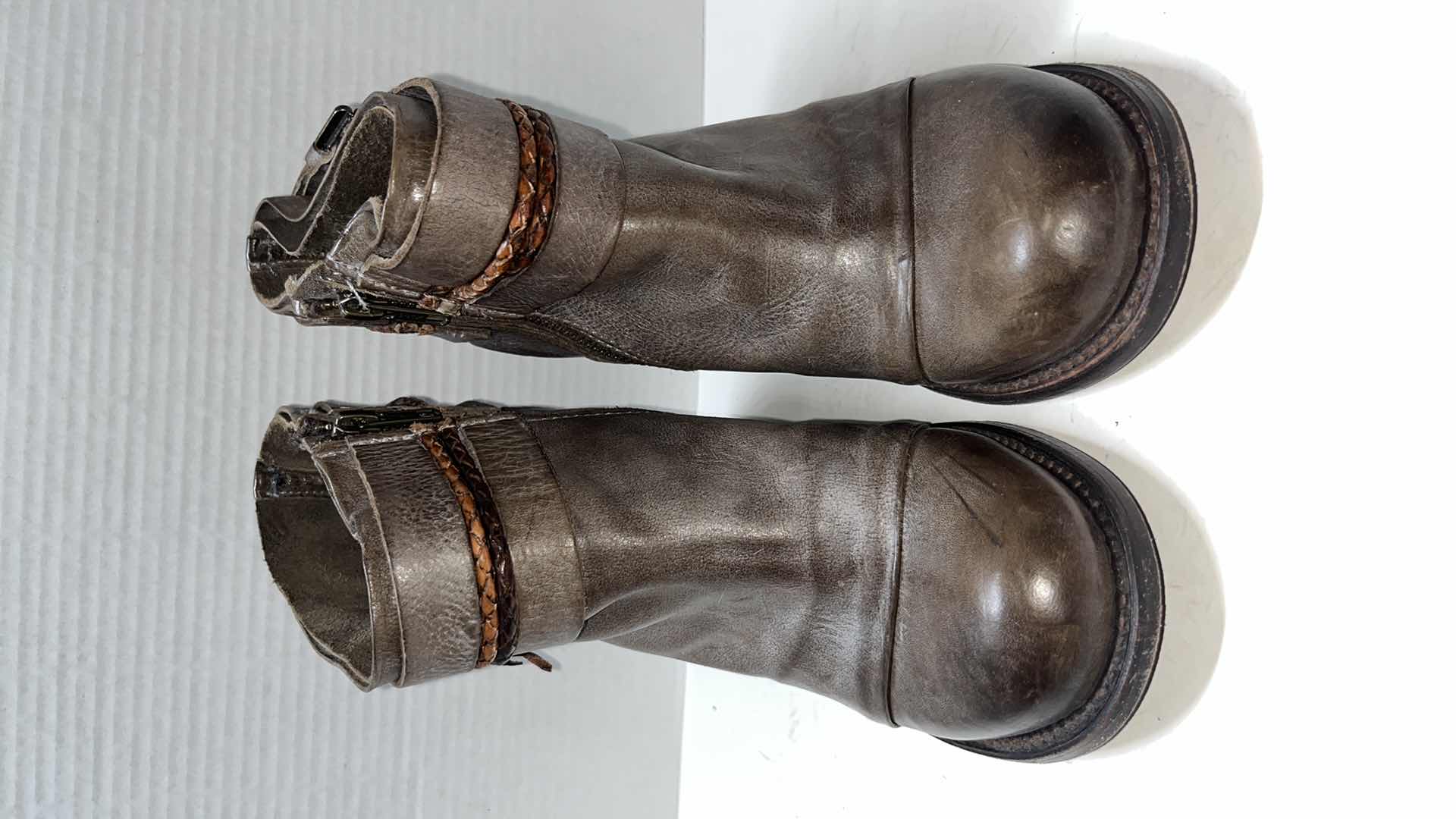 Photo 1 of FREEBIRD BY STEVEN LION LEATHER ANKLE BOOT, DISTRESSED BROWN (WOMENS SIZE 9)