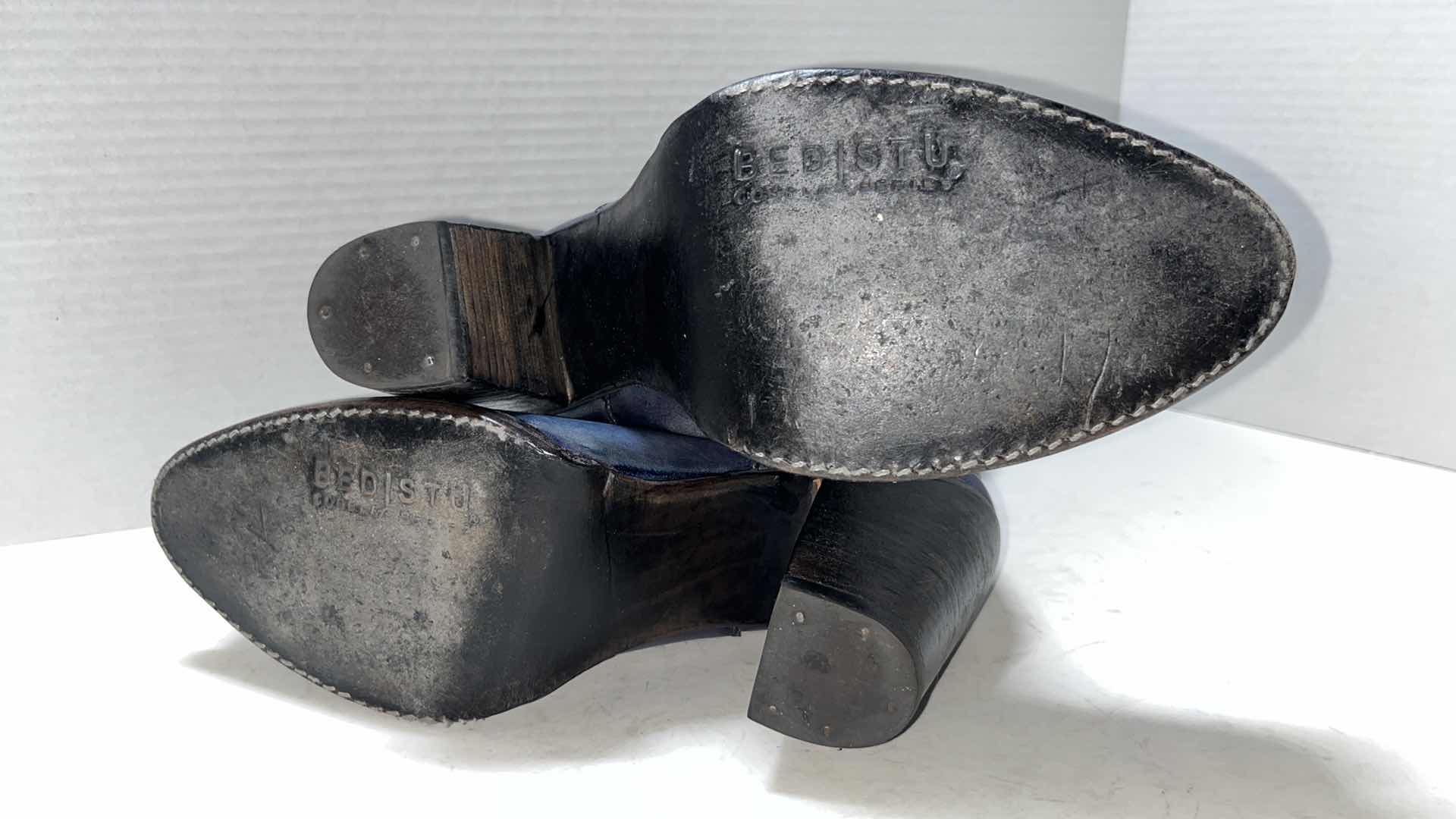 Photo 1 of BED STU COBBLER SERIES LEATHER ANKLE BOOT, EMERALD/RUSTIC TAN (WOMENS SIZE 9)