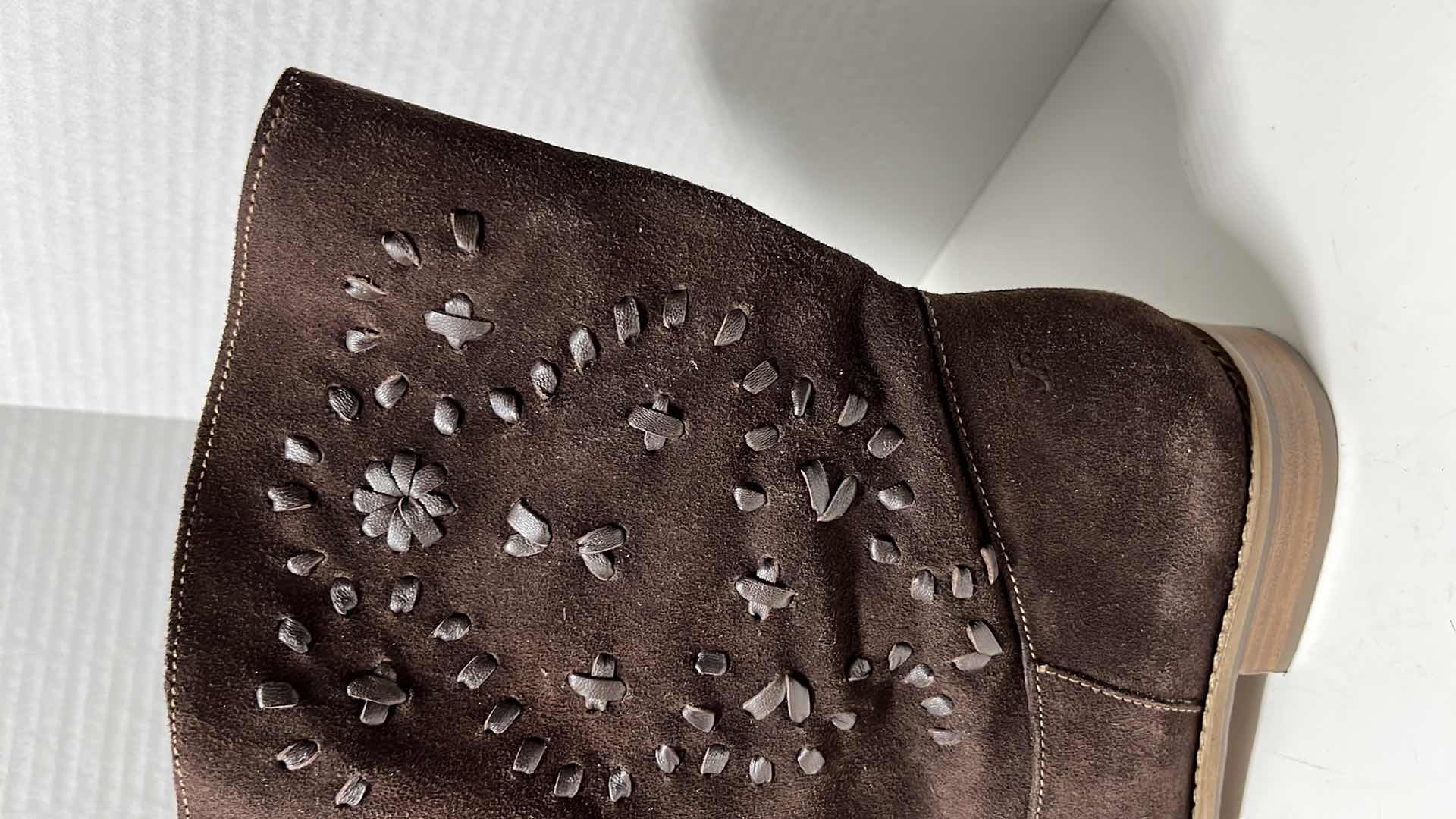 Photo 1 of JACK ROGERS KAITLIN BROWN SUEDE STITCHED BOOTS (WOMENS SIZE 9)