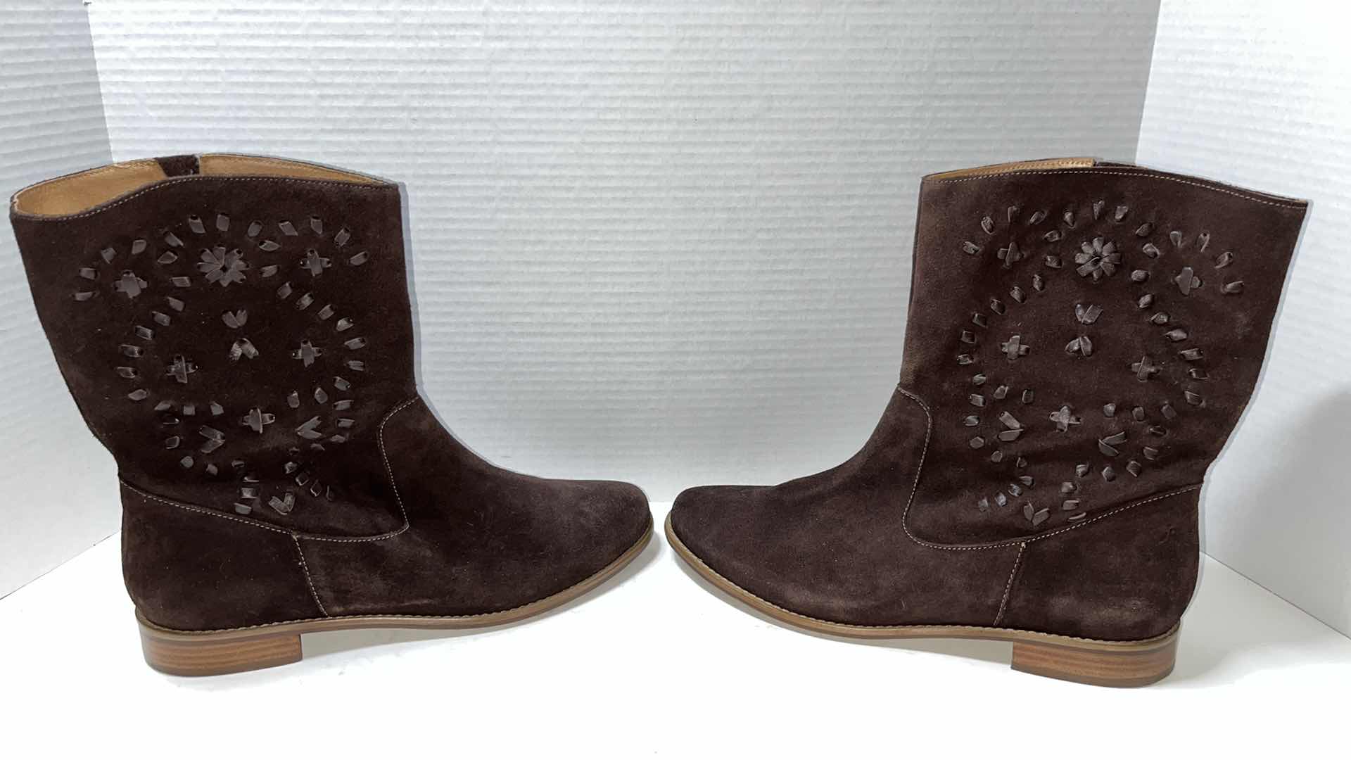 Photo 1 of JACK ROGERS KAITLIN BROWN SUEDE STITCHED BOOTS (WOMENS SIZE 9)
