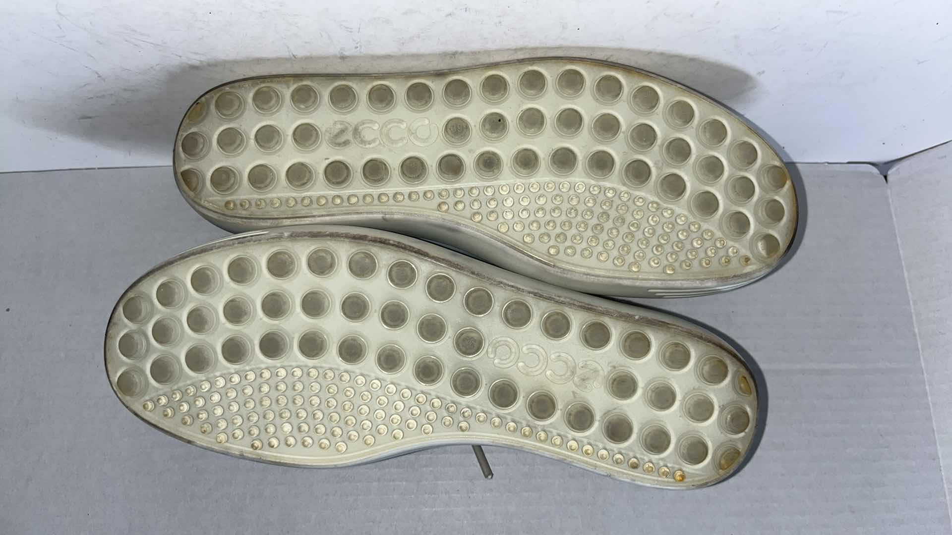 Photo 7 of ECCO SOFT 7 SNEAKERS LASER BLUE AROHA (WOMENS SIZE 8)