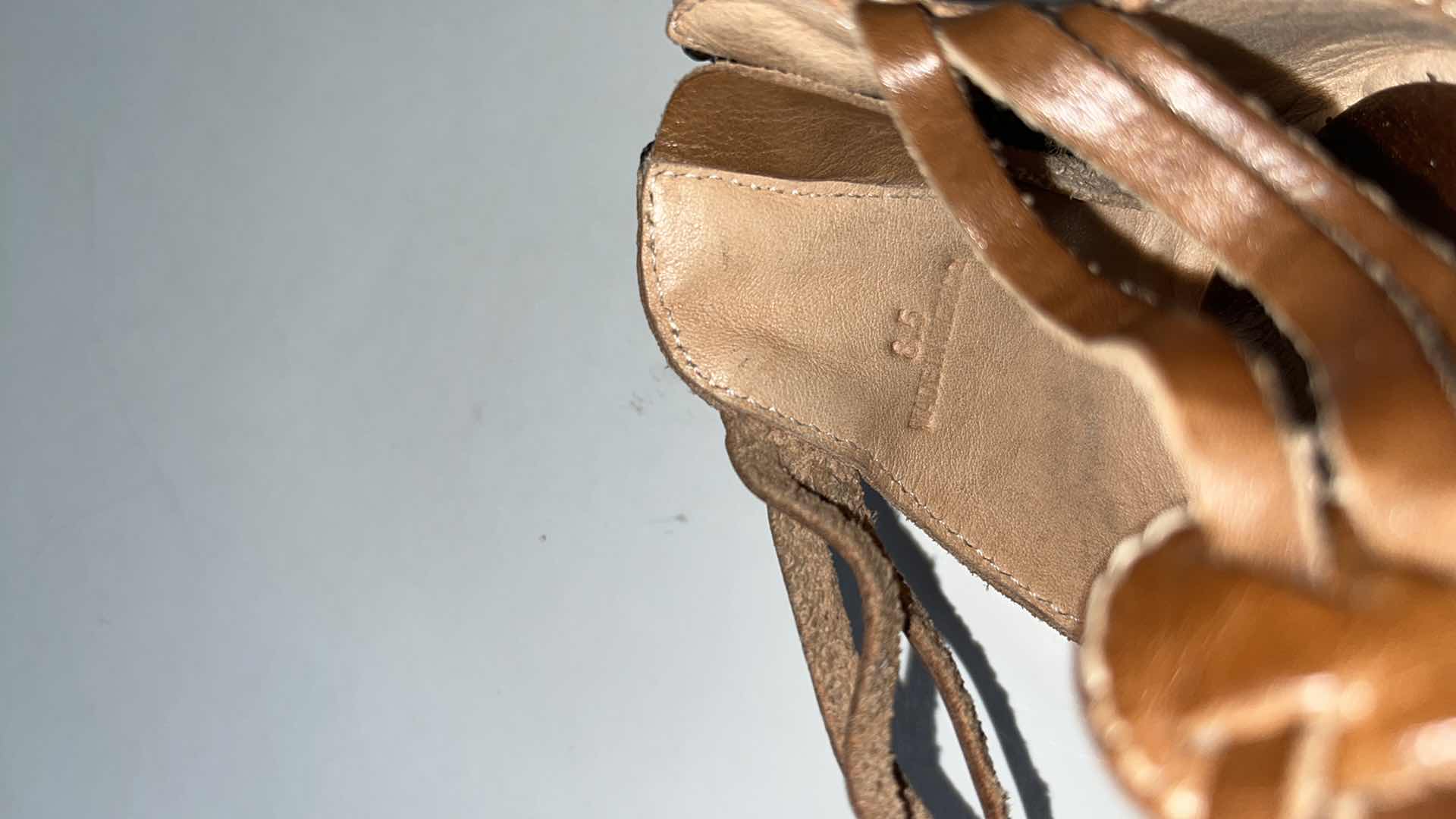 Photo 1 of BED-STU CARA WOVEN LEATHER HUARACHE STYLE SANDAL, RUSTIC TAN (WOMENS SIZE 8.5)