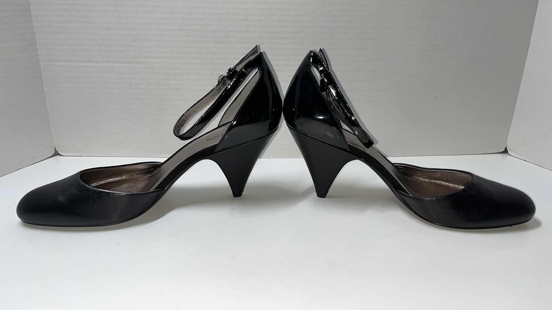 Photo 1 of KENNETH COLE REACTION ANKLE STRAP HEEL, BLACK (WOMENS SIZE 8.5)