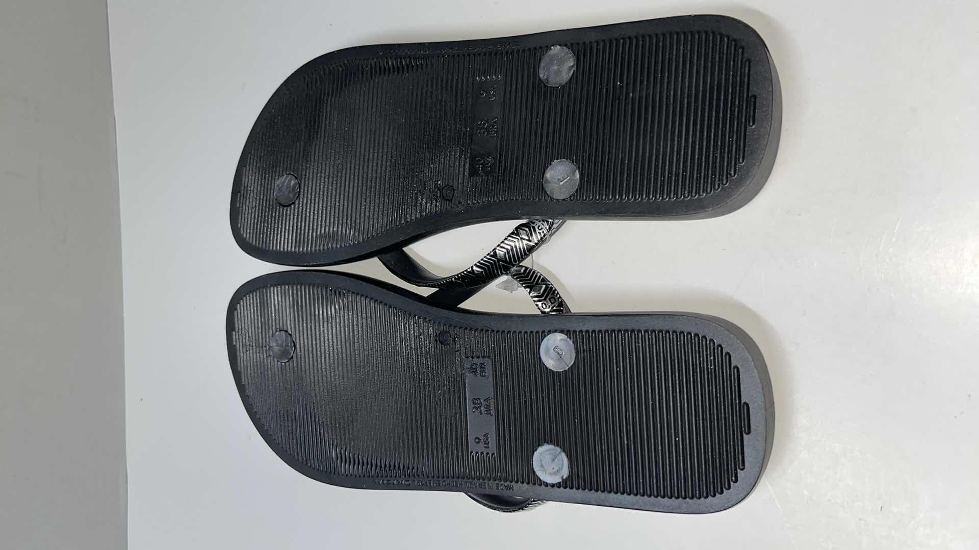 Photo 1 of NEW IPANEMA TRENDS VIII FLIP FLOPS, BLACK/SILVER (WOMENS SIZE 9)