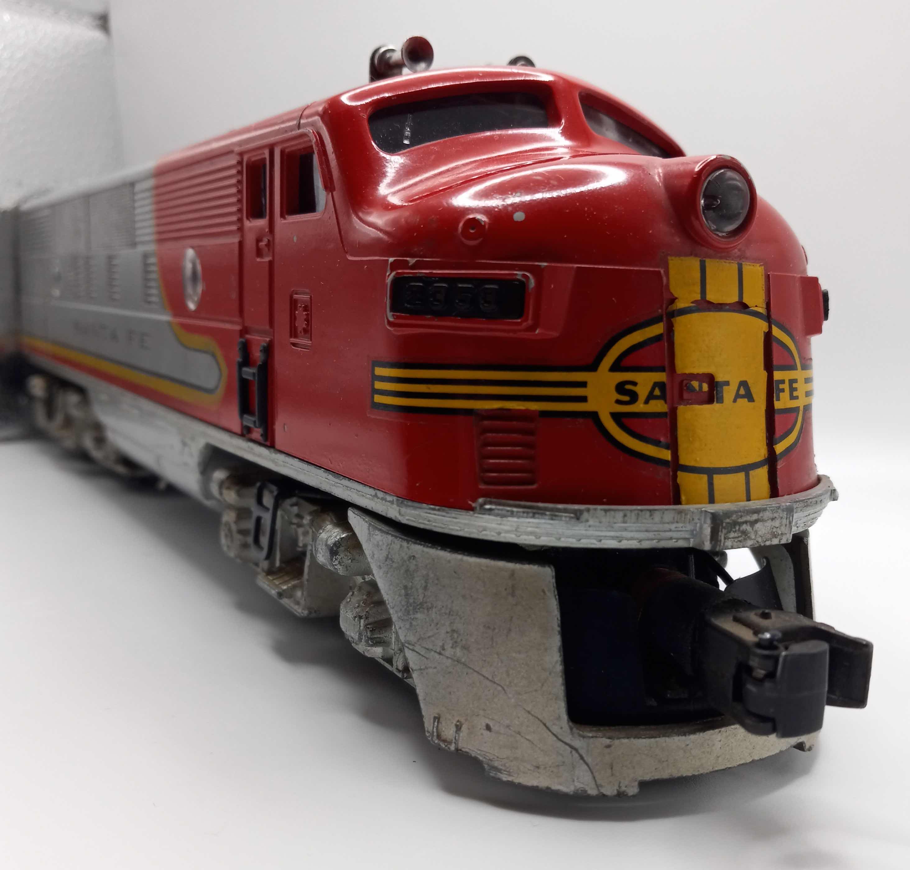 Photo 1 of LIONEL TRAINS SANTA FE F-3 DIESEL LOCOMOTIVE 2353