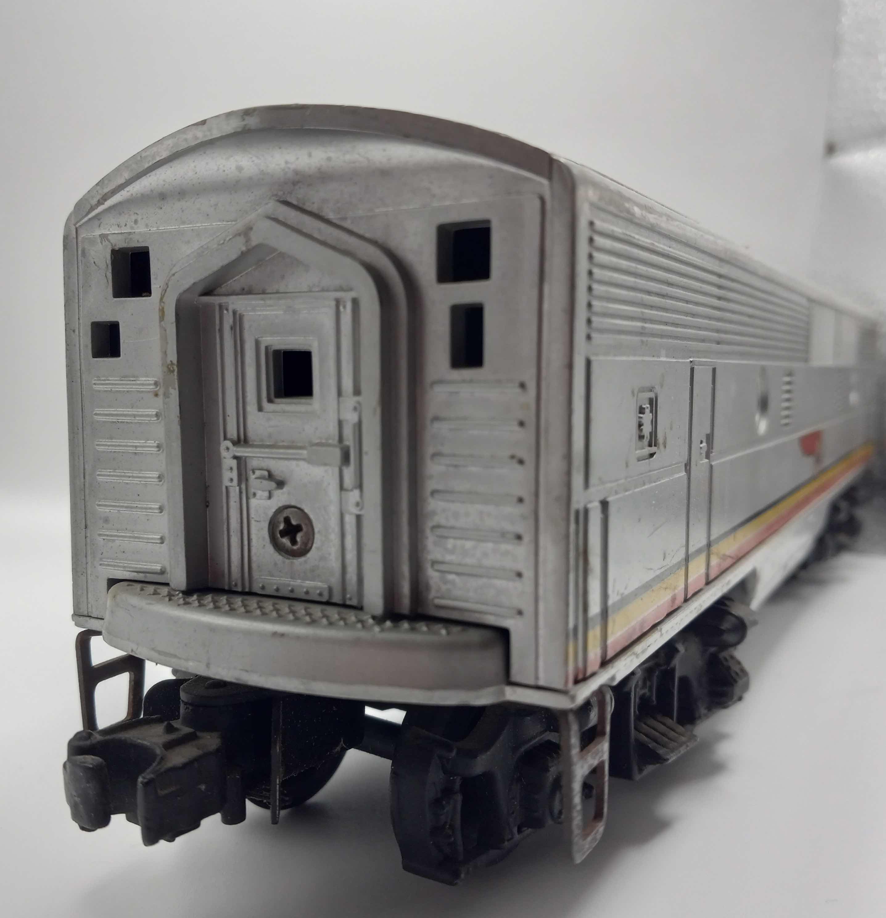 Photo 1 of LIONEL TRAINS SANTA FE F3 DIESEL ENGINE 2243C