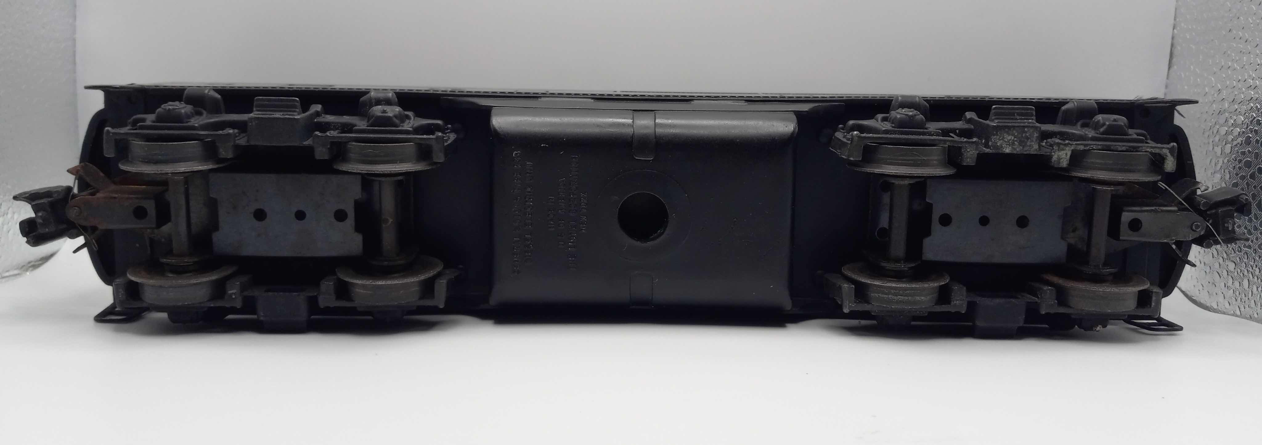 Photo 1 of LIONEL TRAINS MILWAUKEE ROAD F-3 DIESEL 2378B