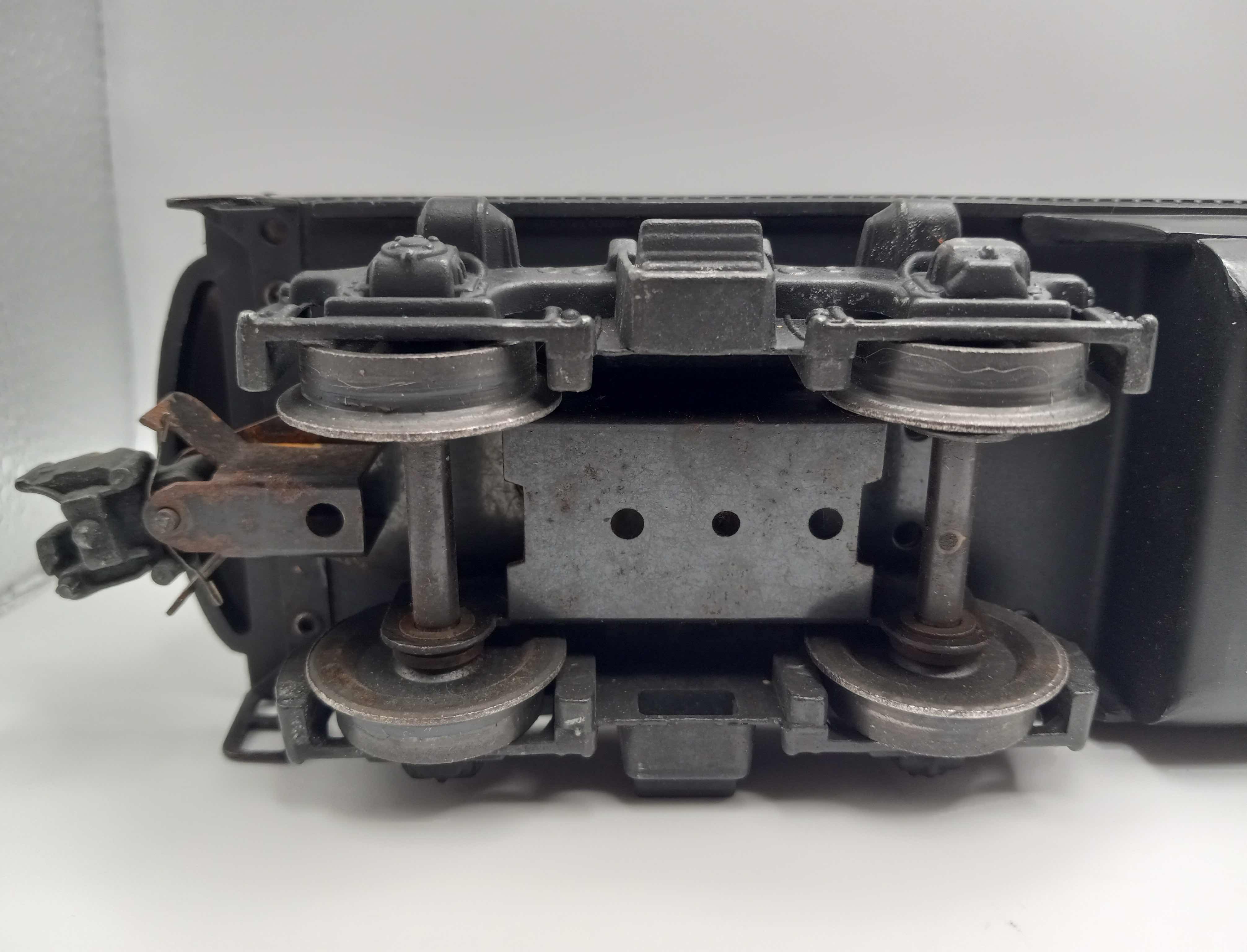 Photo 1 of LIONEL TRAINS MILWAUKEE ROAD F-3 DIESEL 2378B