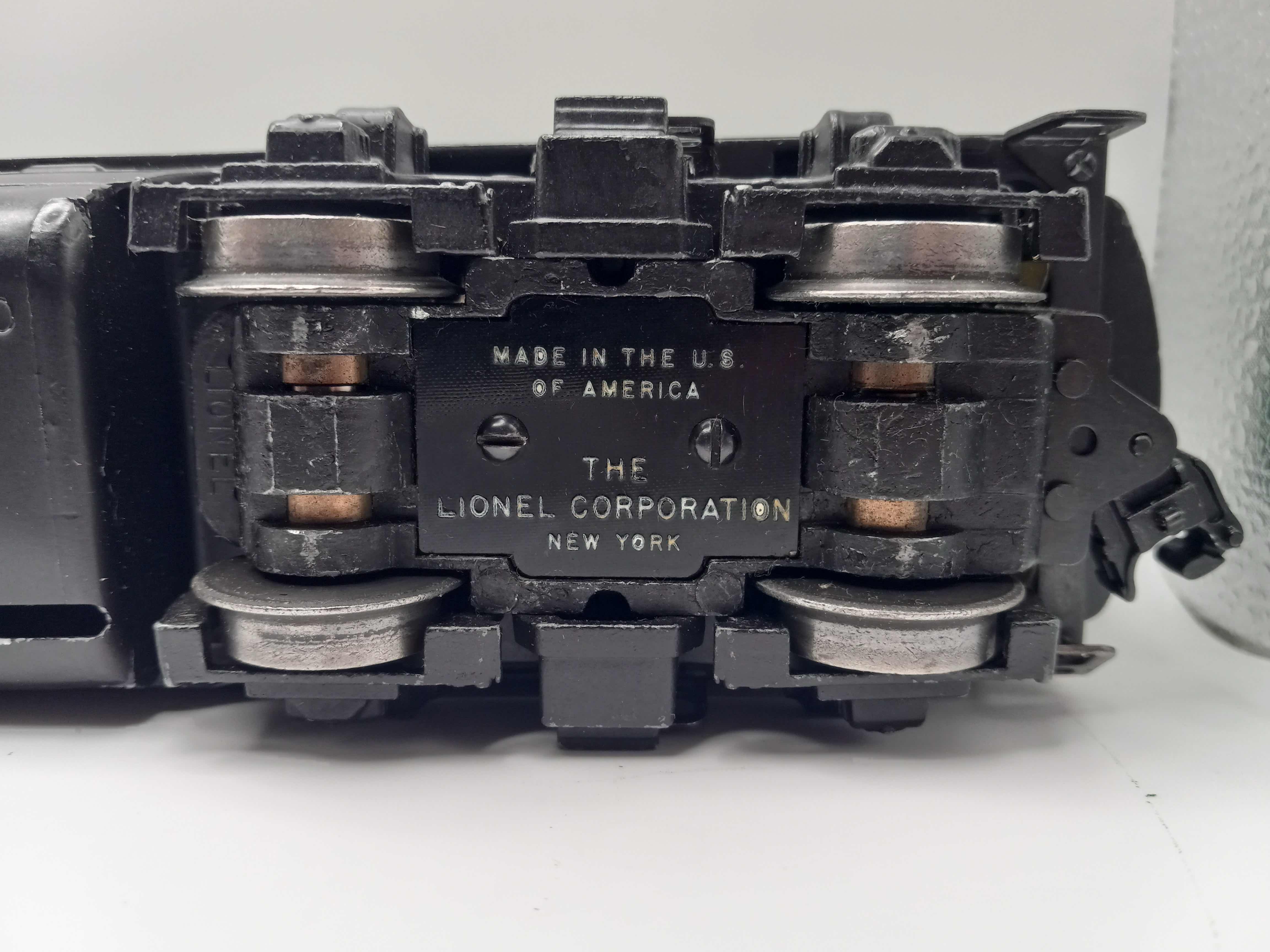 Photo 1 of LIONEL TRAINS SOUTHERN F-3 DIESEL LOCOMOTIVE 2356A